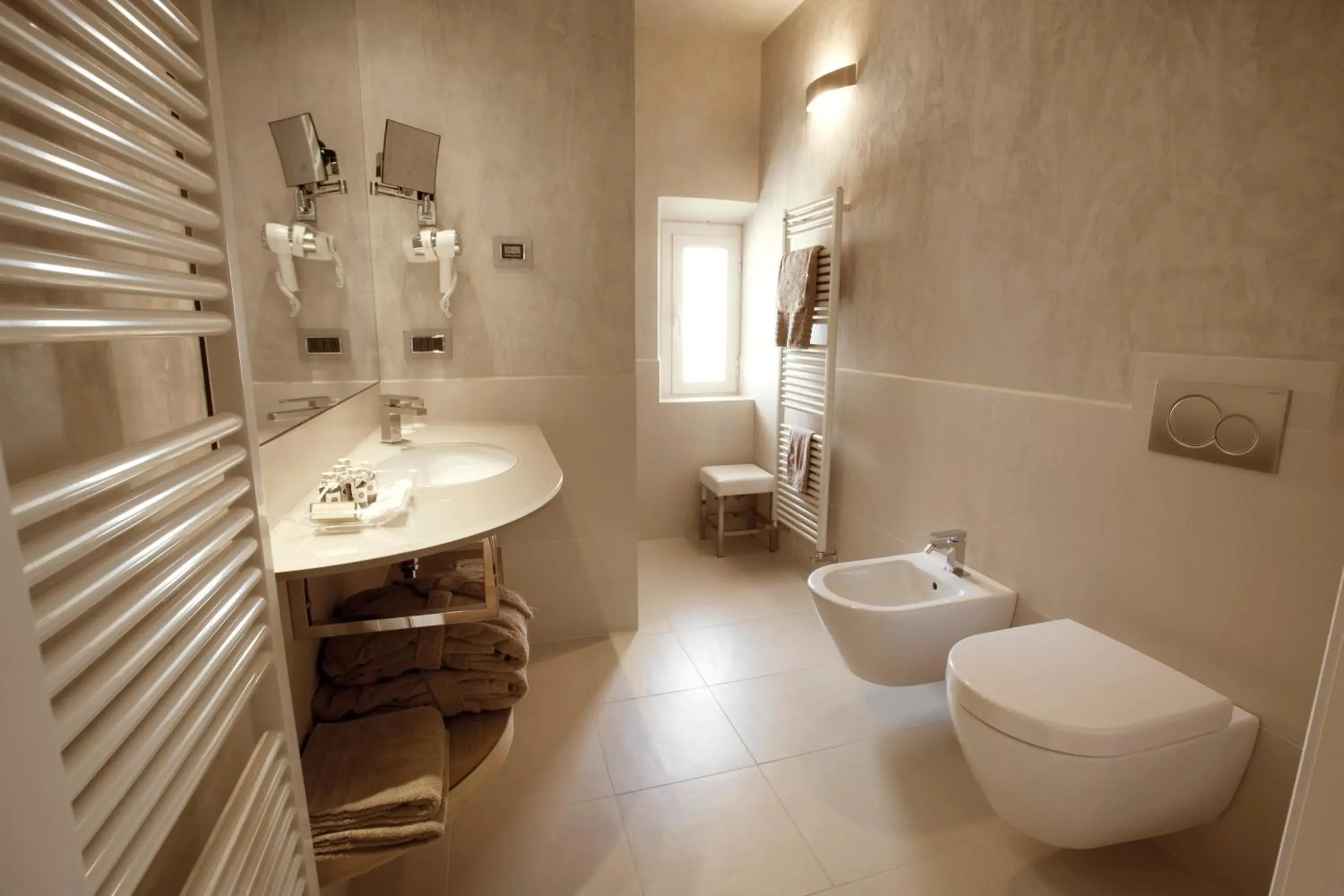 Bathroom in Albergo Celide