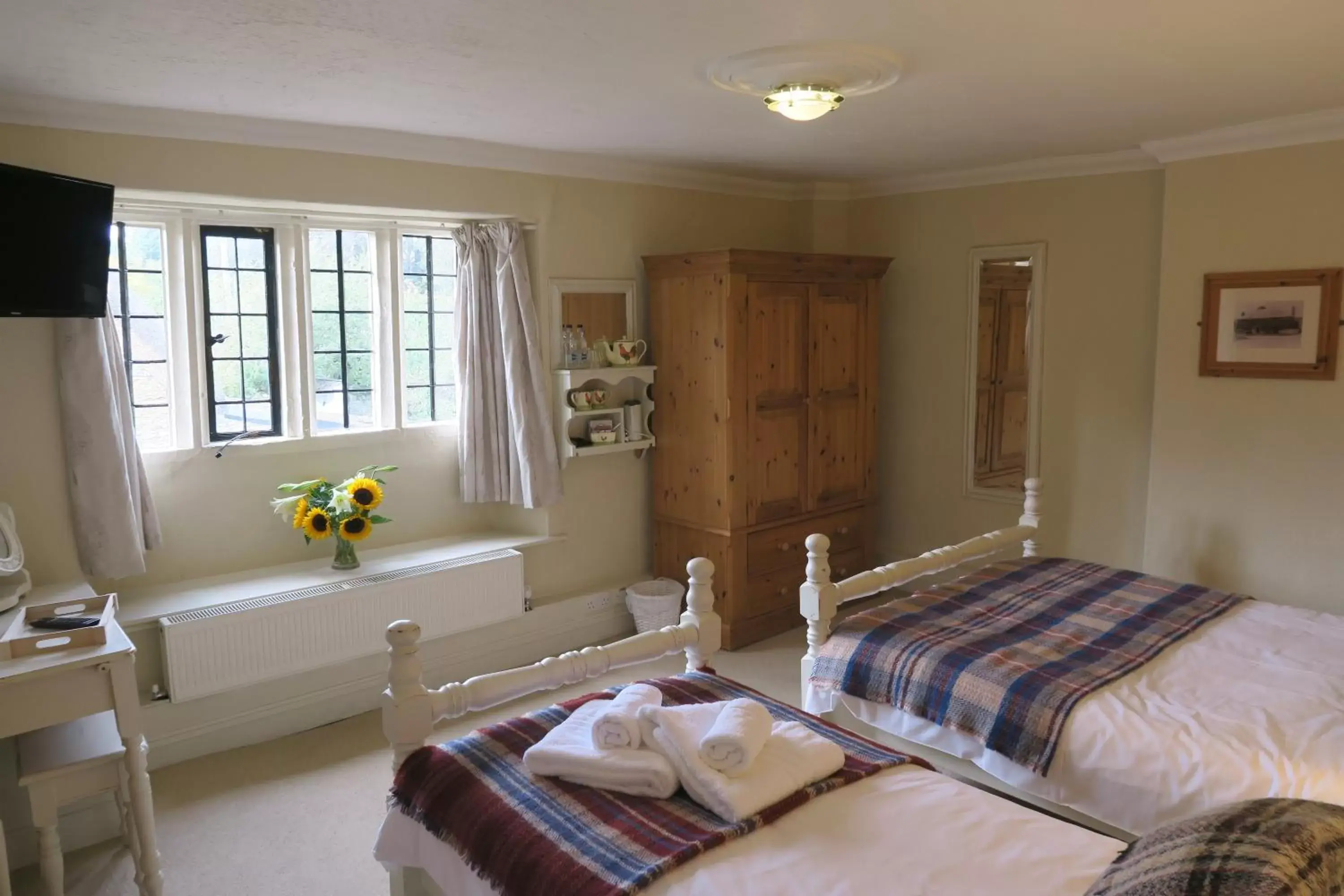 Photo of the whole room in The Helyar Arms Photo of the whole room in The Helyar Arms