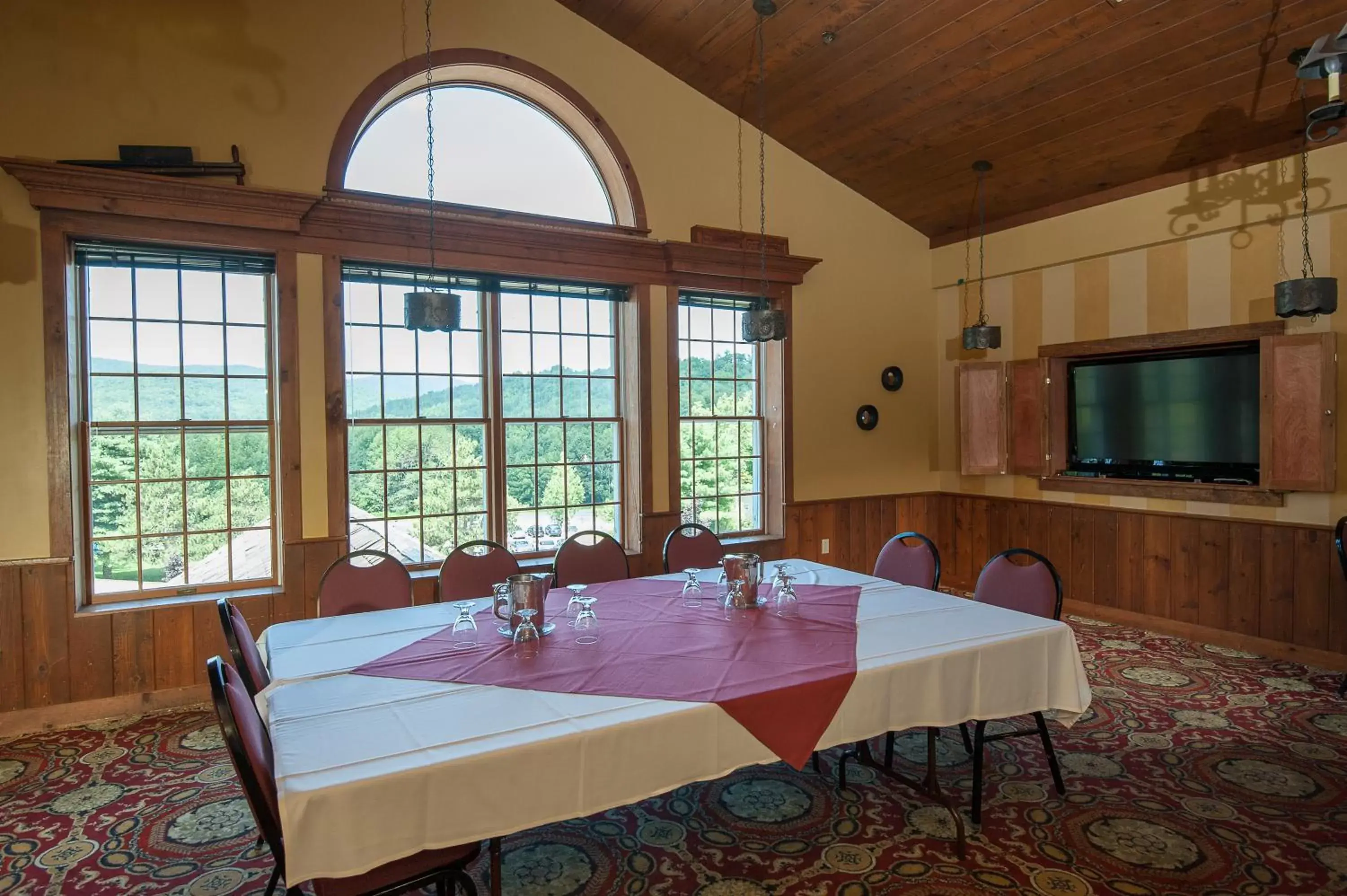 Business facilities, Dining Area in Jiminy Peak Mountain Resort