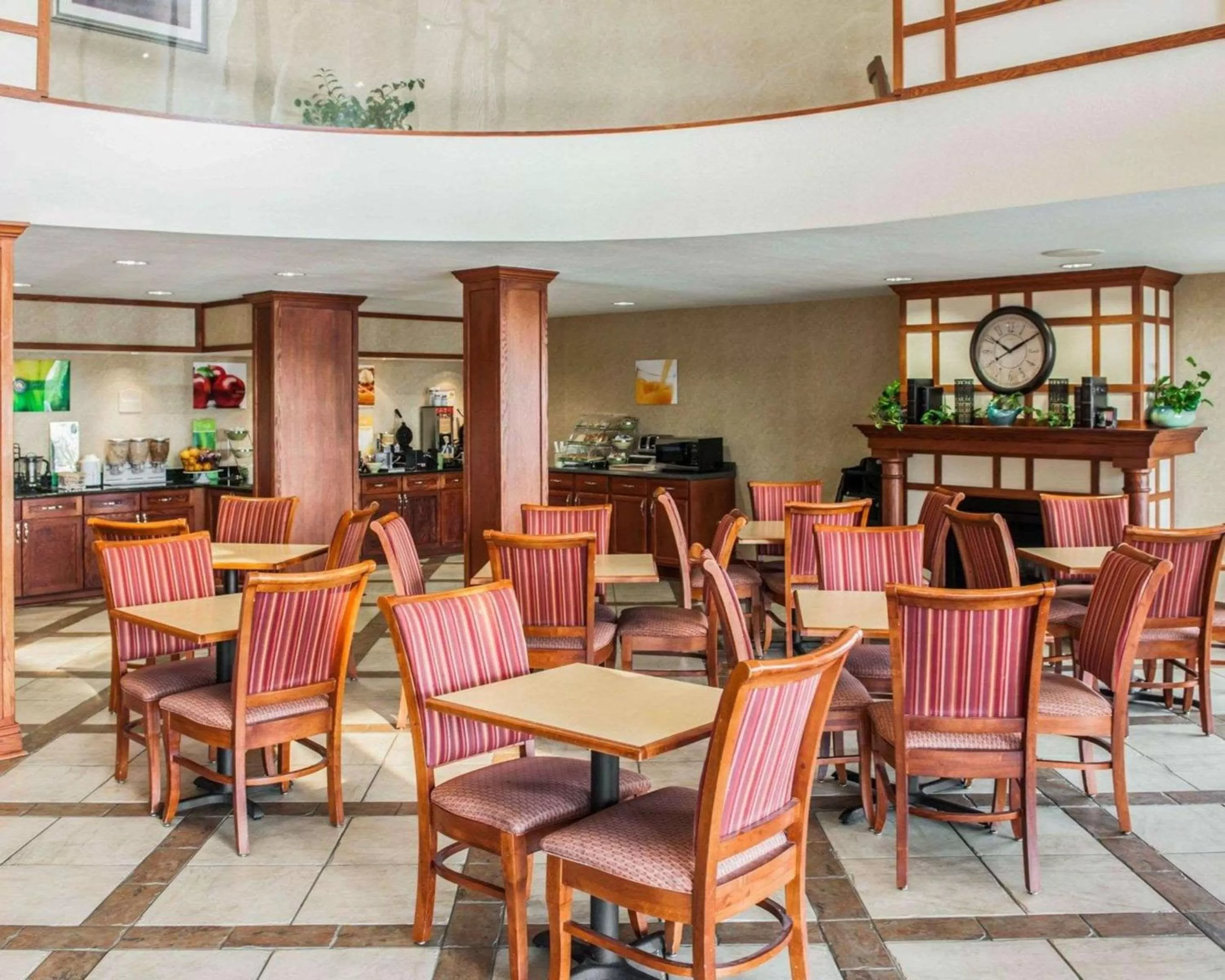 Restaurant/places to eat in Quality Inn Castleton