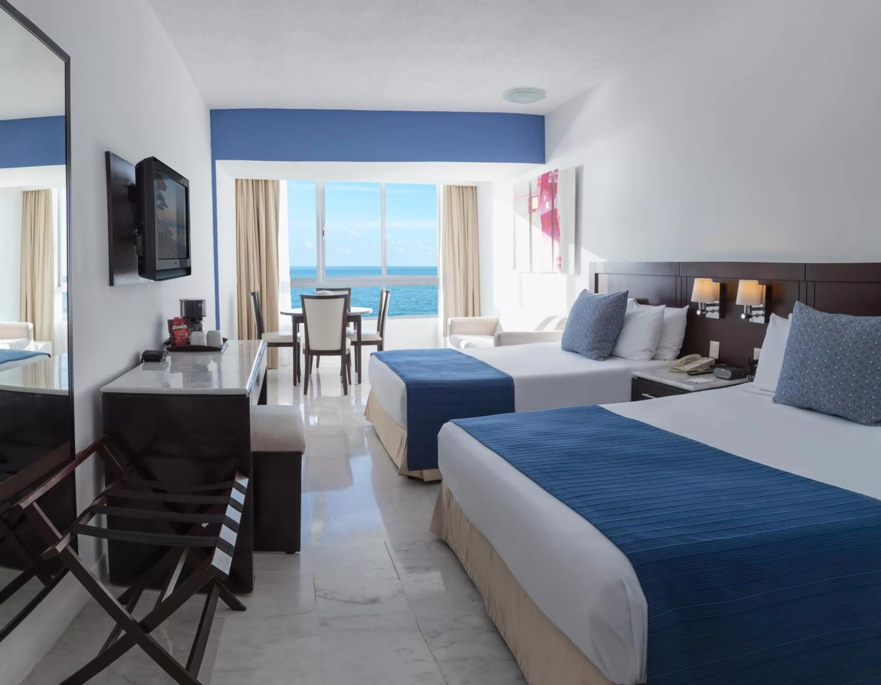 Deluxe Ocean View Double in Park Royal Beach Mazatlán