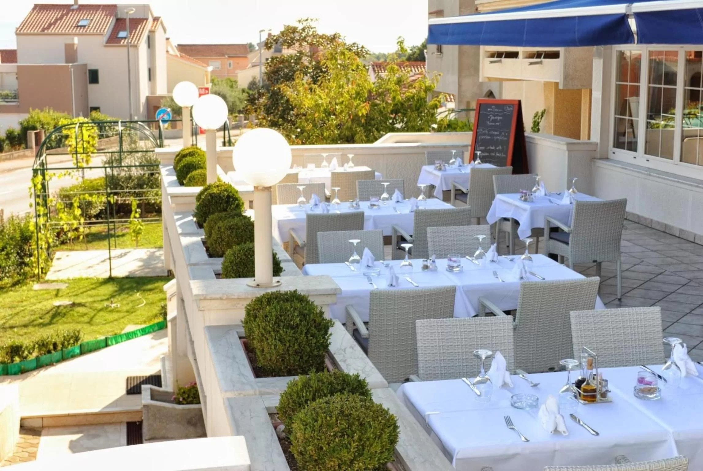 Restaurant/places to eat in Hotel Mediteran