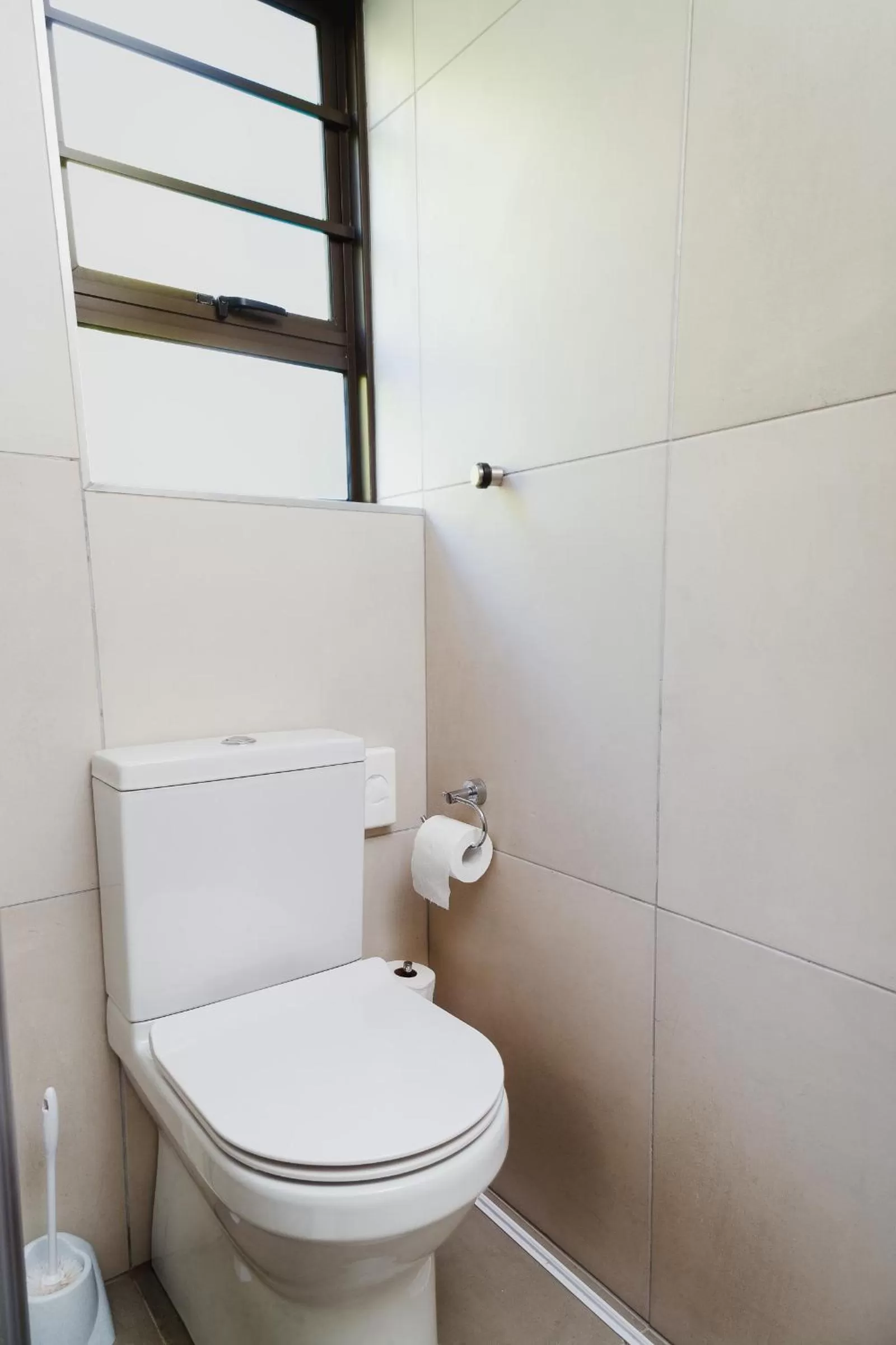 Toilet in Loerie Guest Lodge