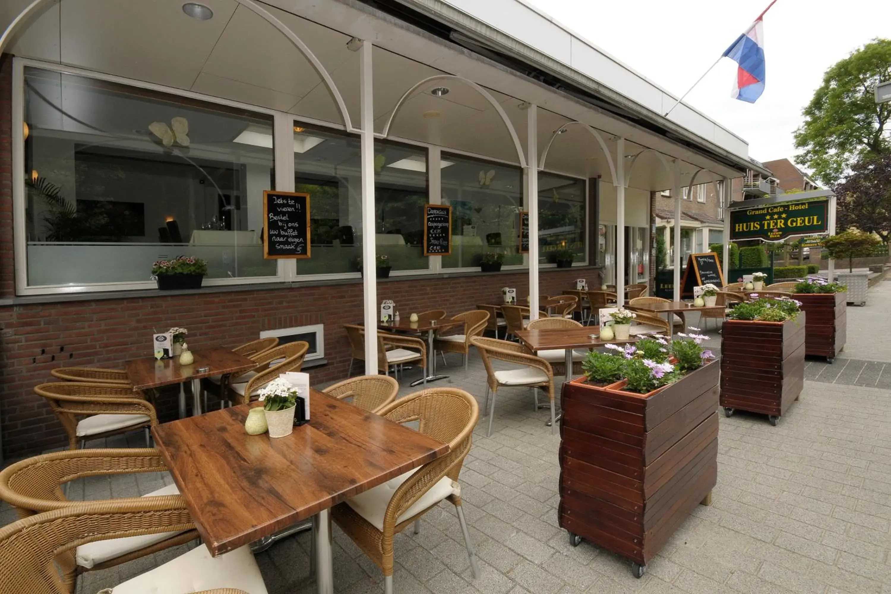 Balcony/Terrace, Restaurant/Places to Eat in Huis Ter Geul