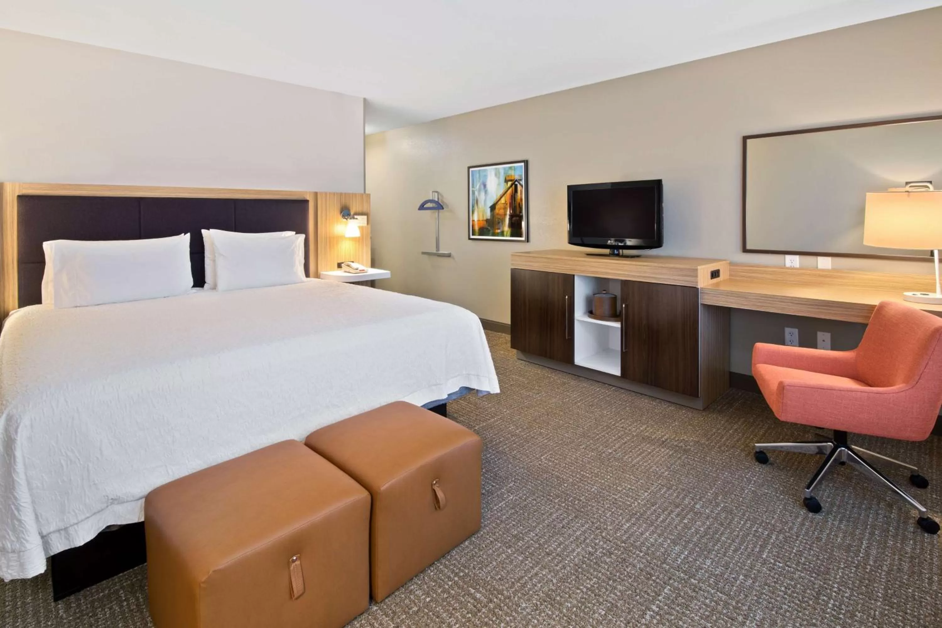 King Bed Accessible Room with Tub in Hampton Inn & Suites by Hilton Walla Walla