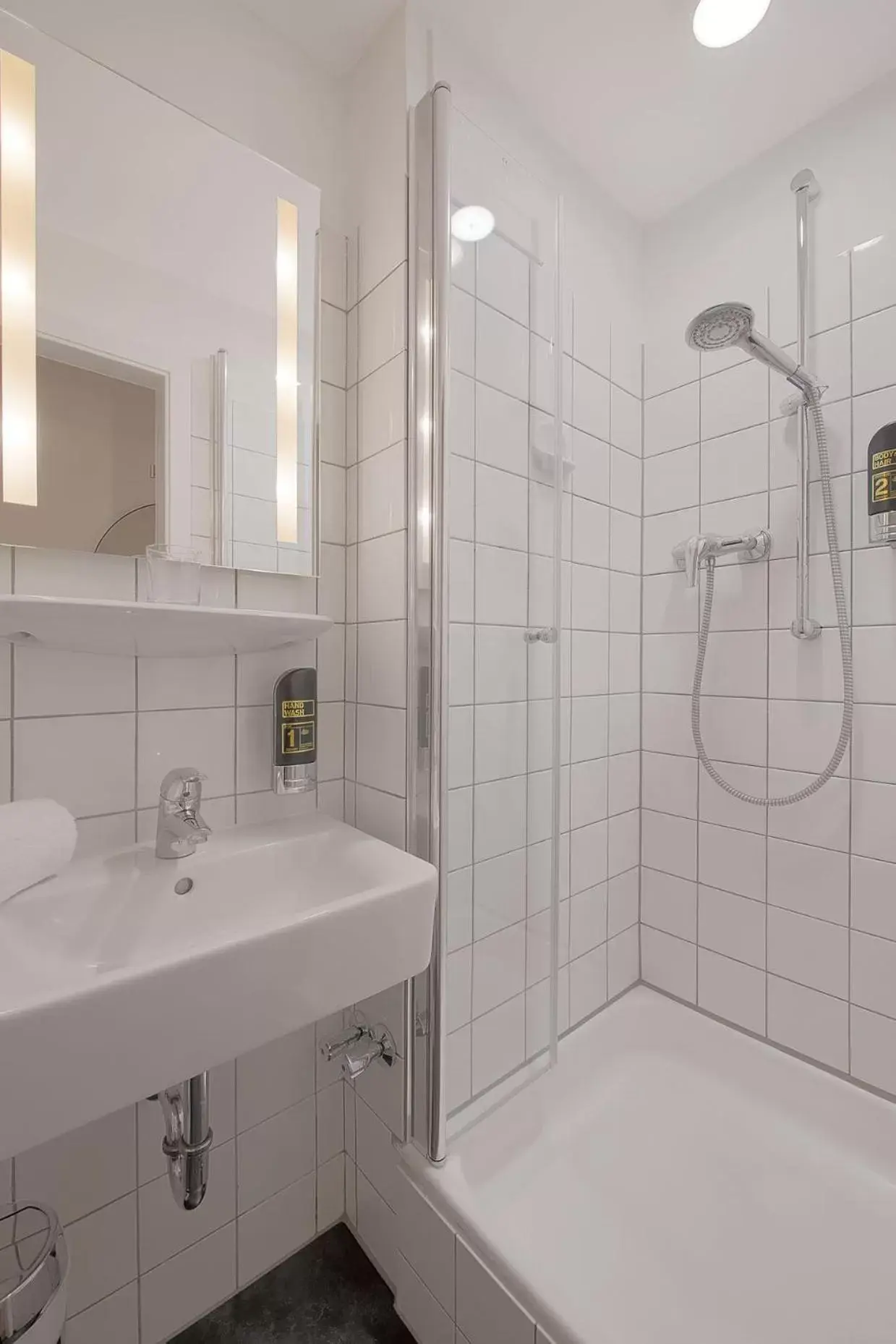 Bathroom in Beethovenhotel Dreesen - furnished by BoConcept