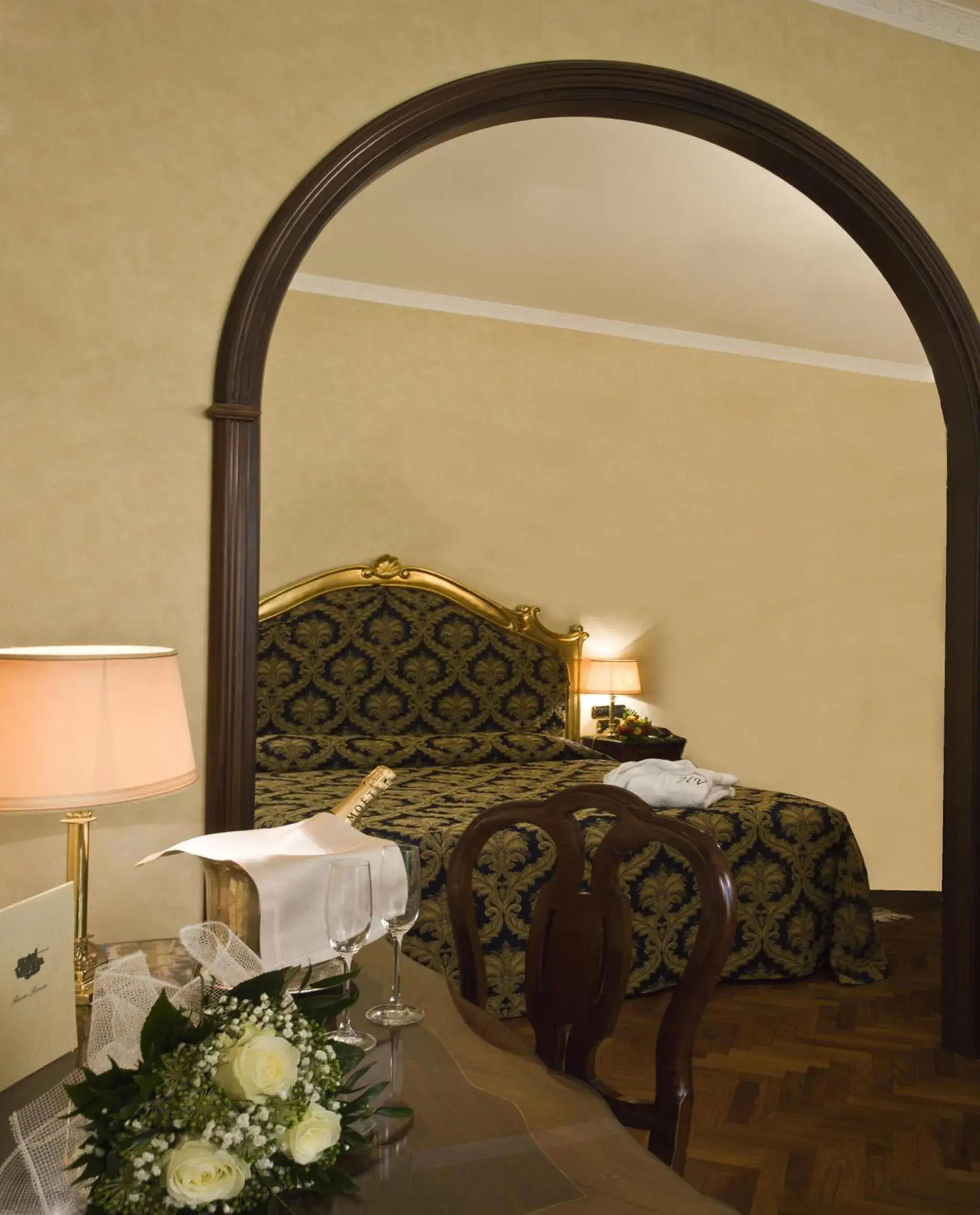 Bed in Hotel Vittoria