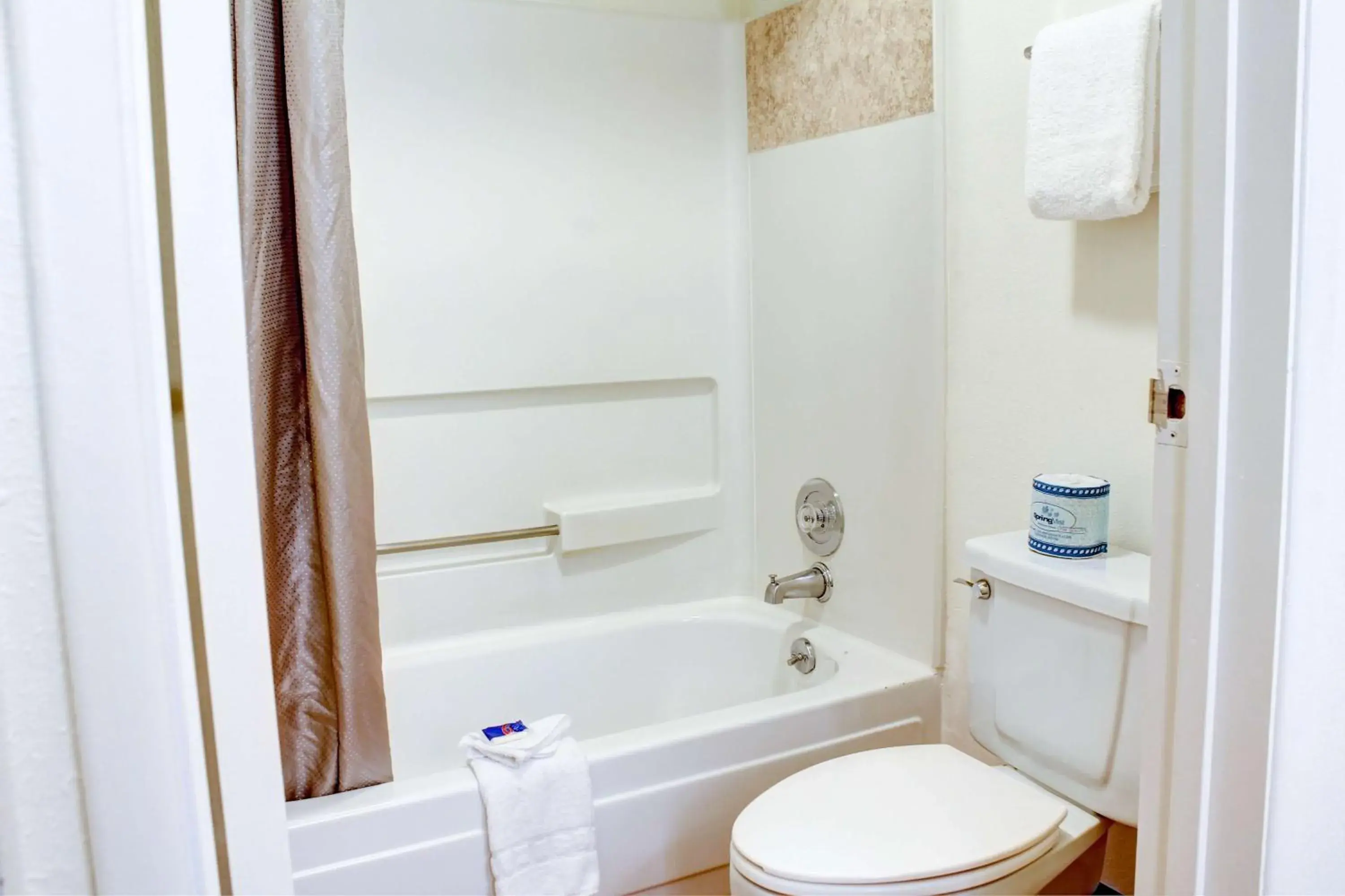 Shower, Bathroom in Motel 6-Bishop, CA