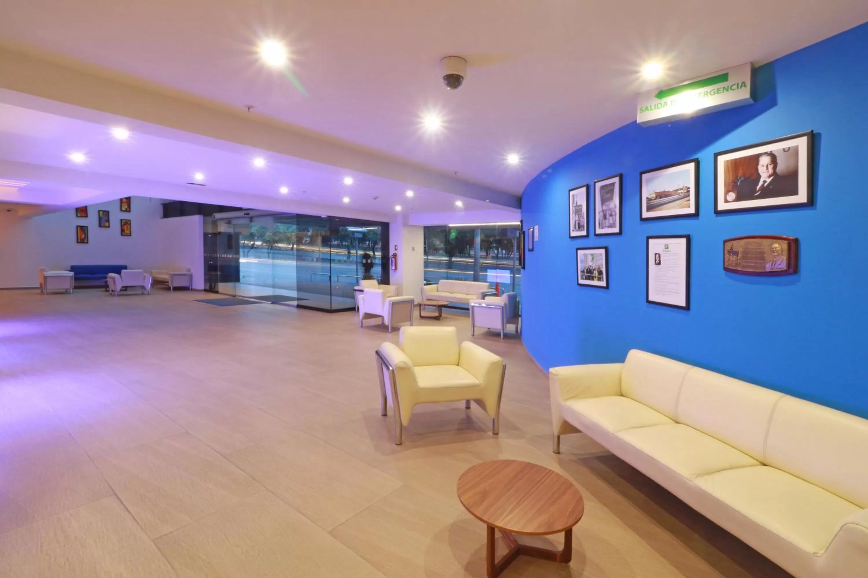 Property building in Holiday Inn Express Mexico Aeropuerto by IHG