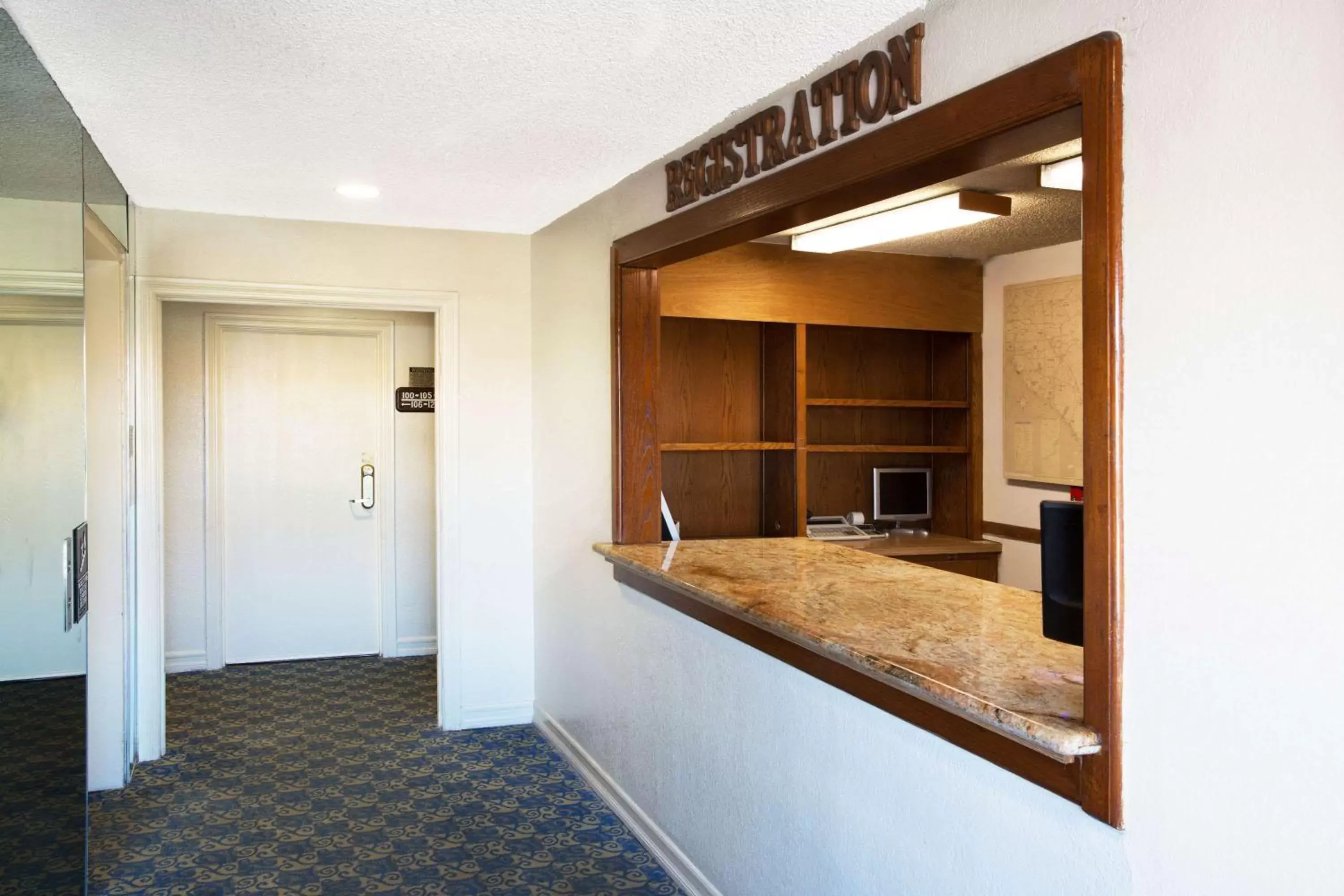 Lobby or reception, Lobby/Reception in Travelodge by Wyndham Ocean Front