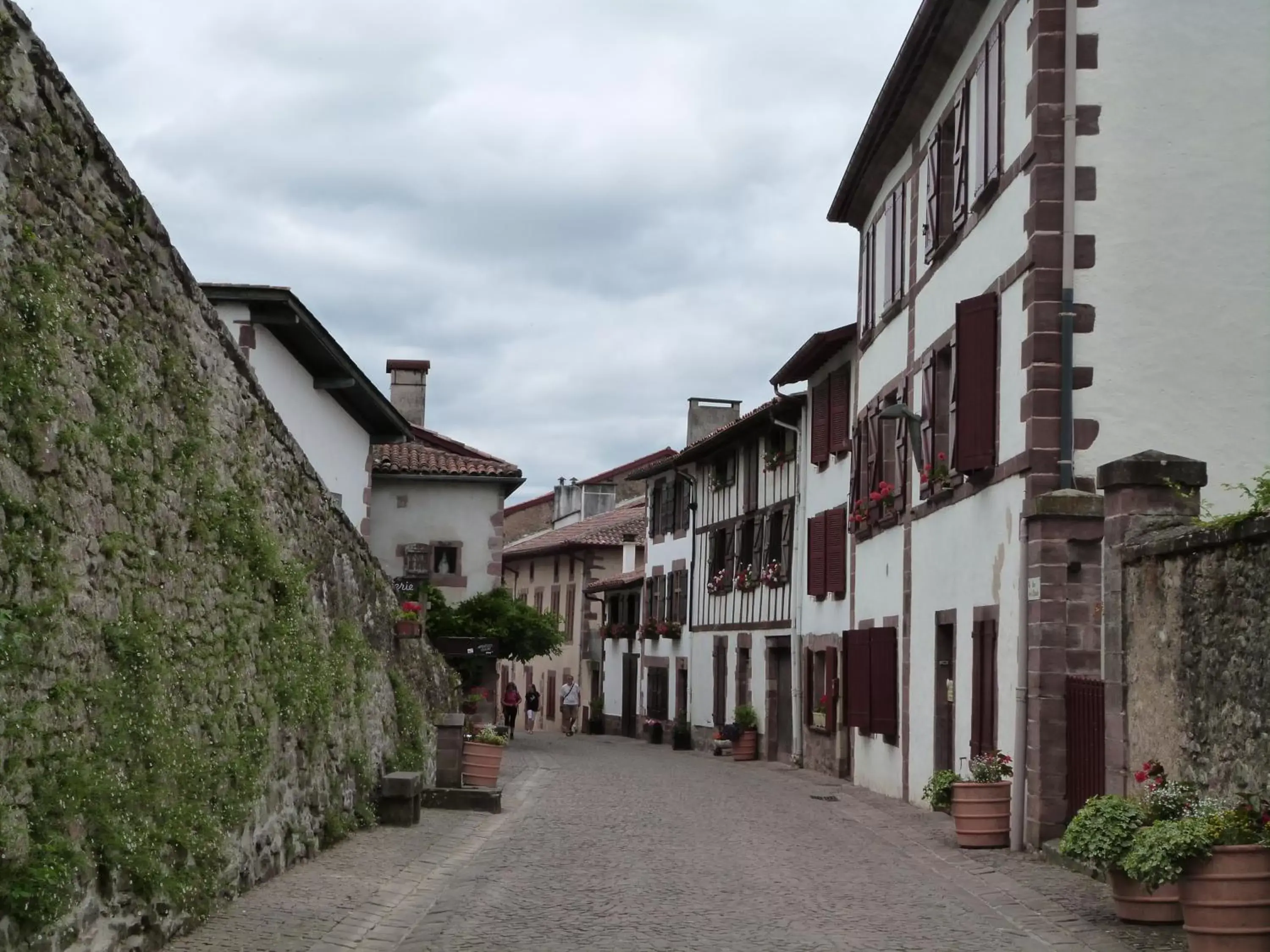 Activities, Neighborhood in Hotel des Remparts