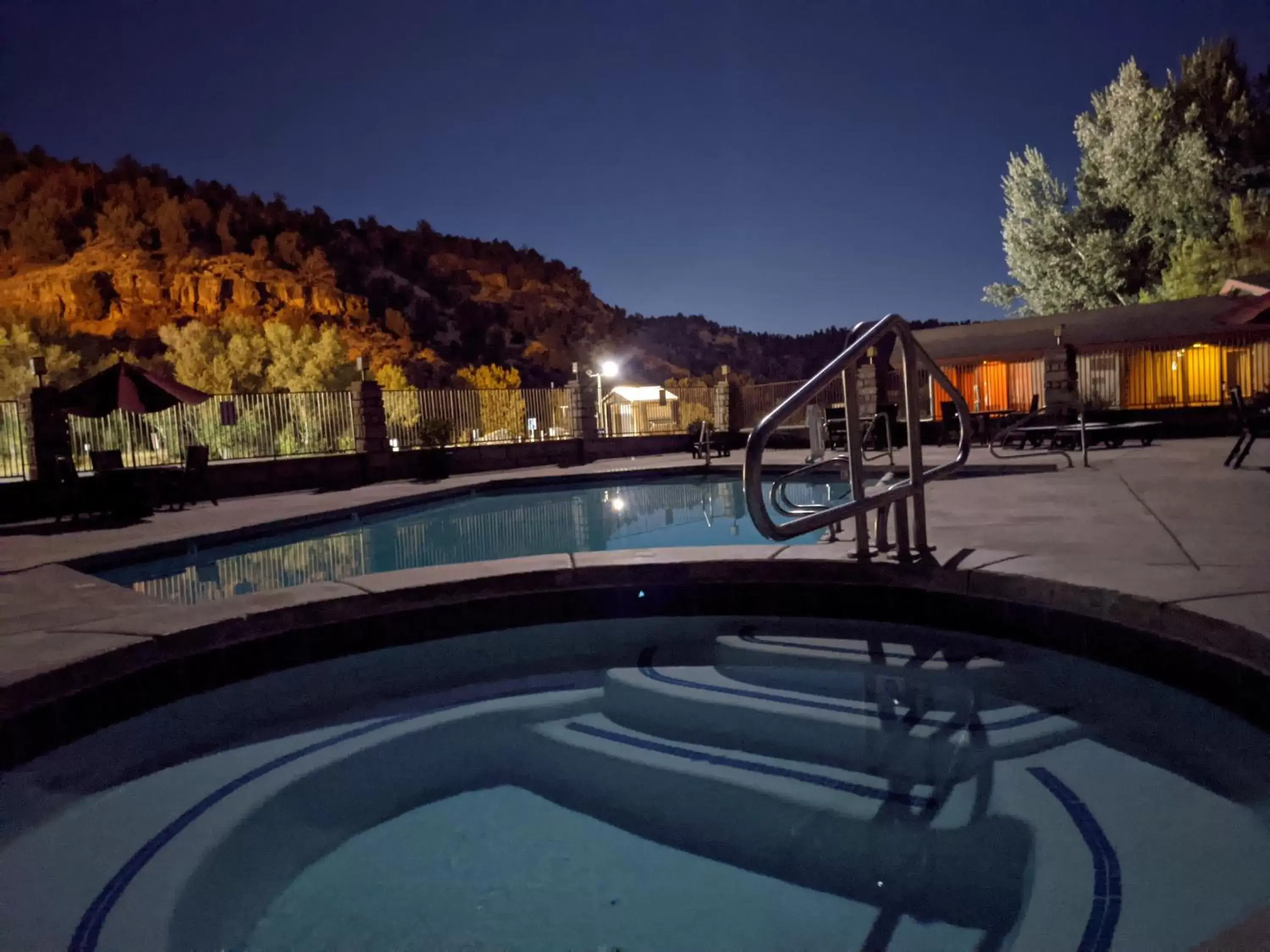 Swimming pool, Property Building in Best Western East Zion Thunderbird Lodge