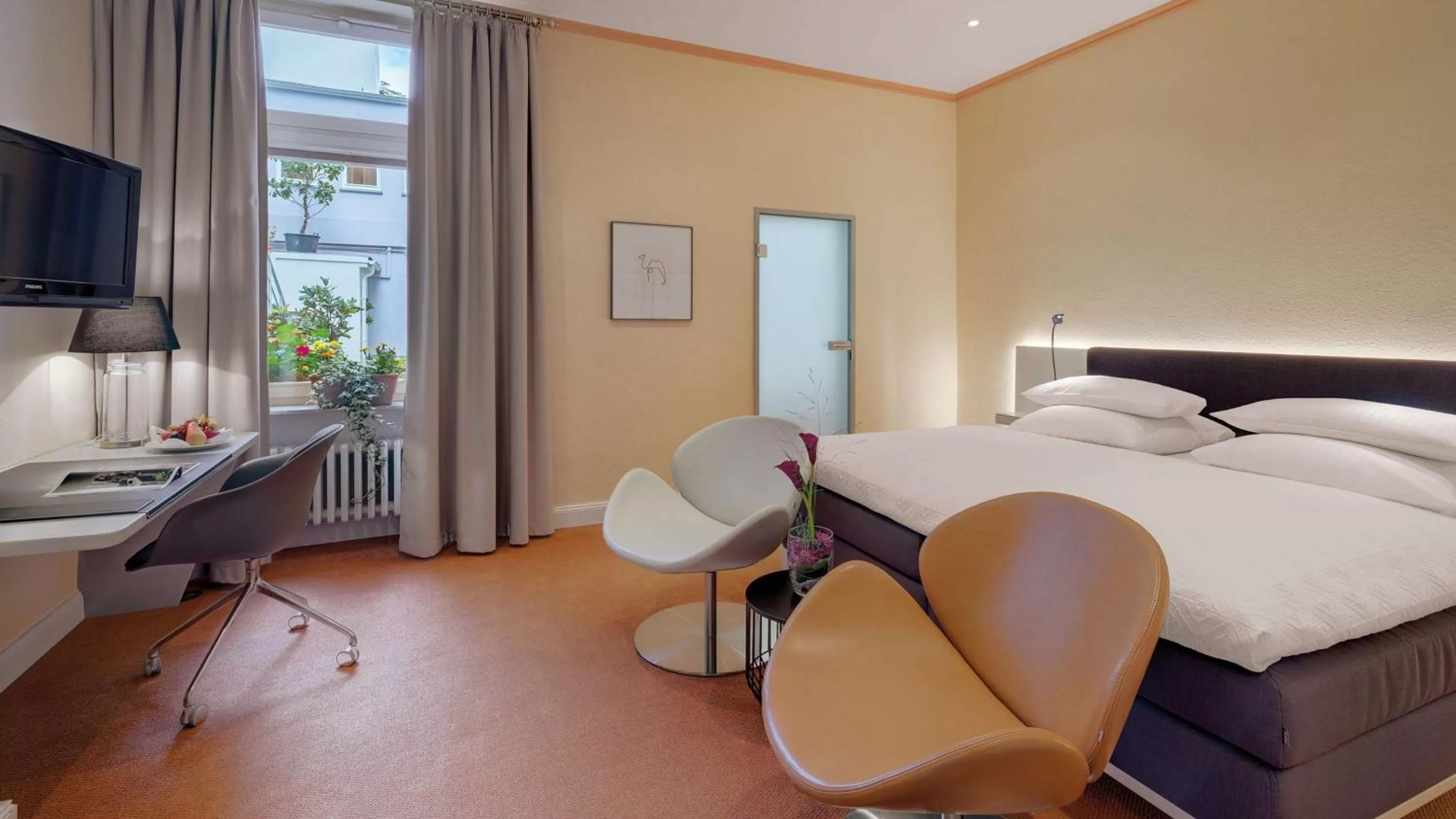 Standard Double Room with Courtyard View in Rheinhotel Dreesen