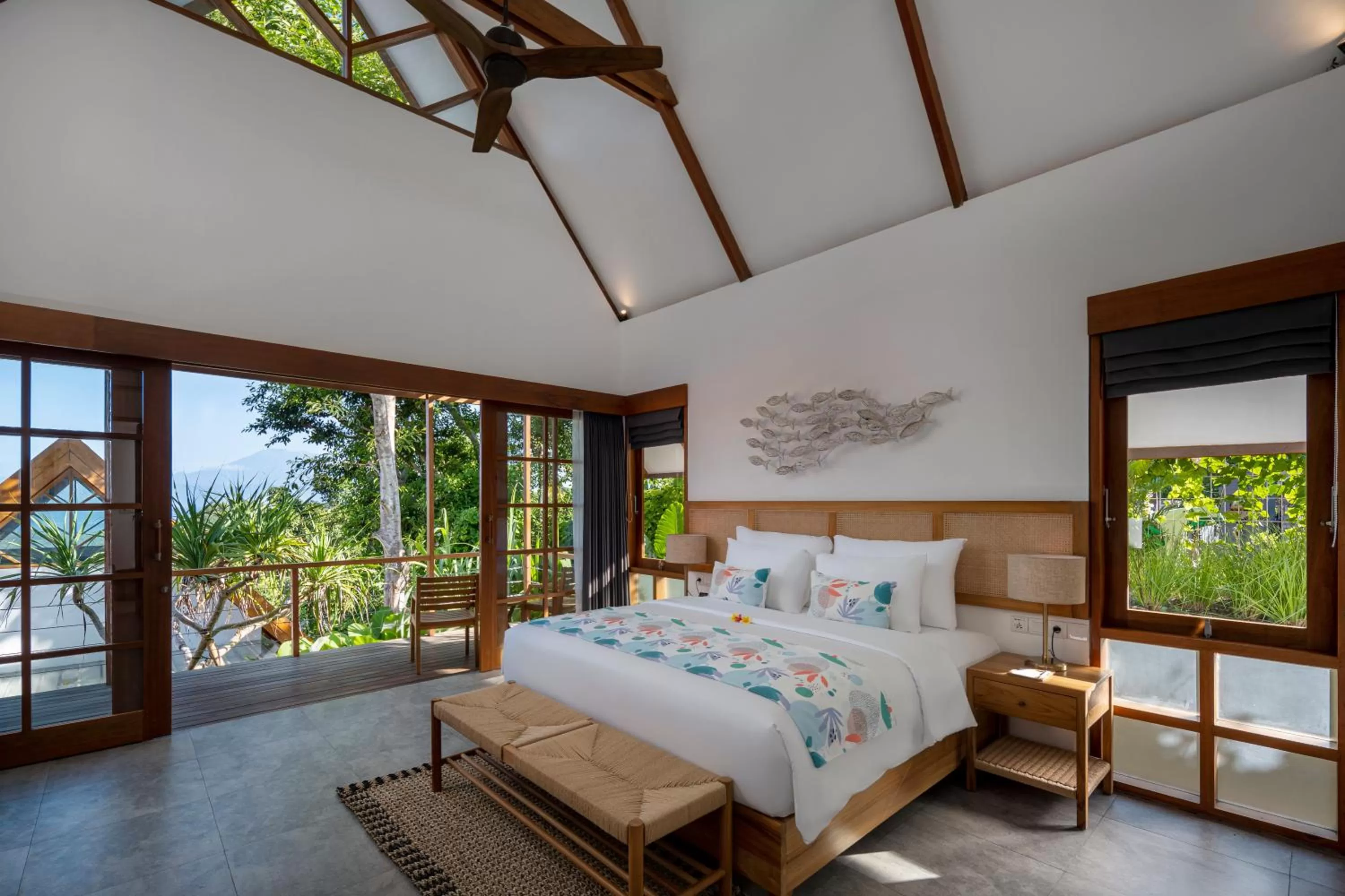 Garden view, Bed in Deep Roots Dive & Yoga Resort