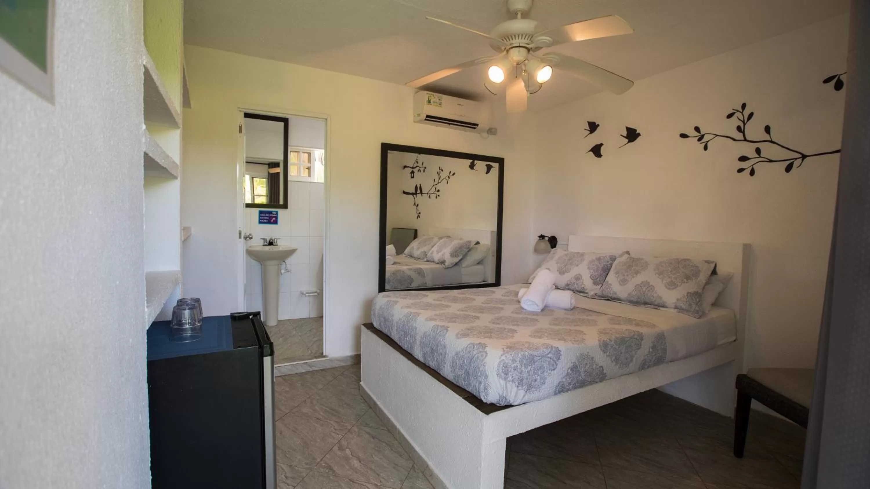 Bed in Hosteria Mar y Sol