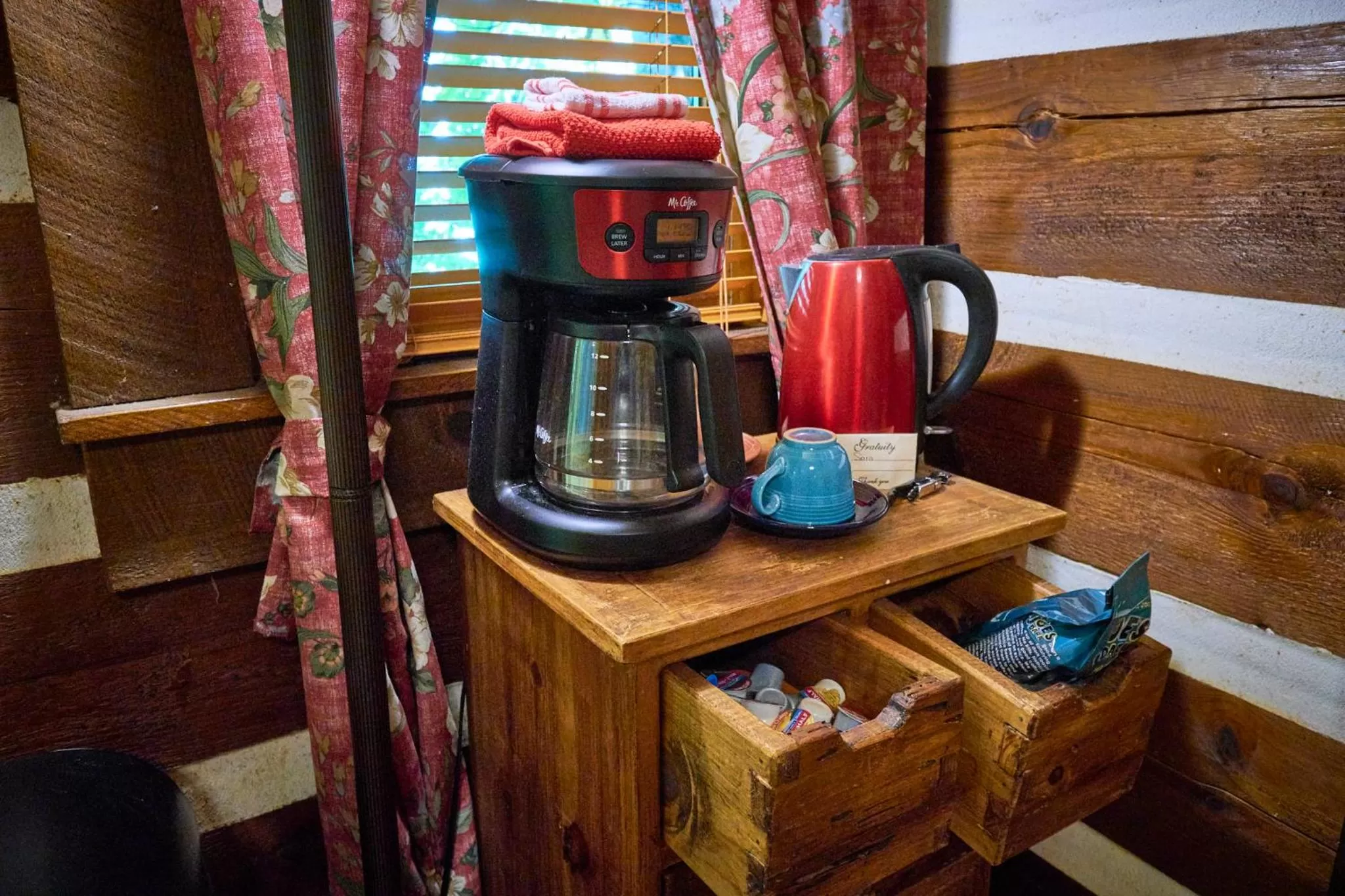 Creekwalk Inn Bed and Breakfast with Cabins