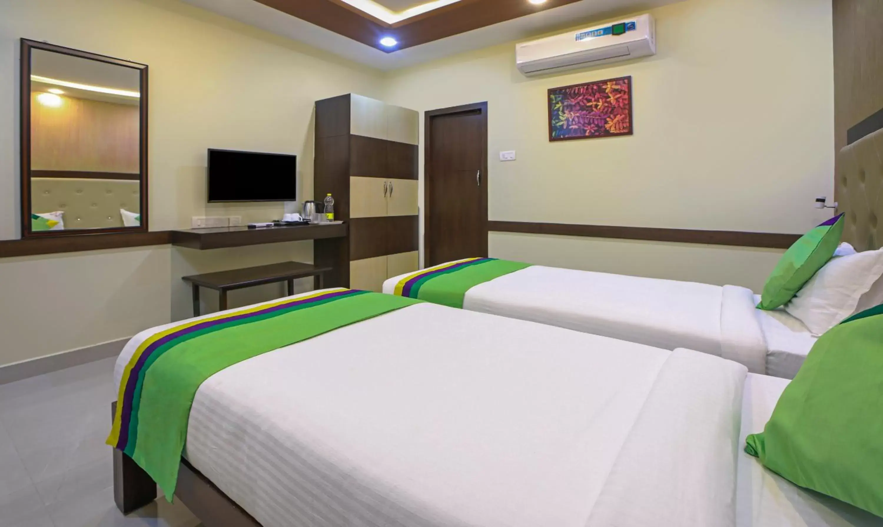 TV and multimedia, Bed in Treebo Naaz Royal TV and multimedia, Bed in Treebo Naaz Royal