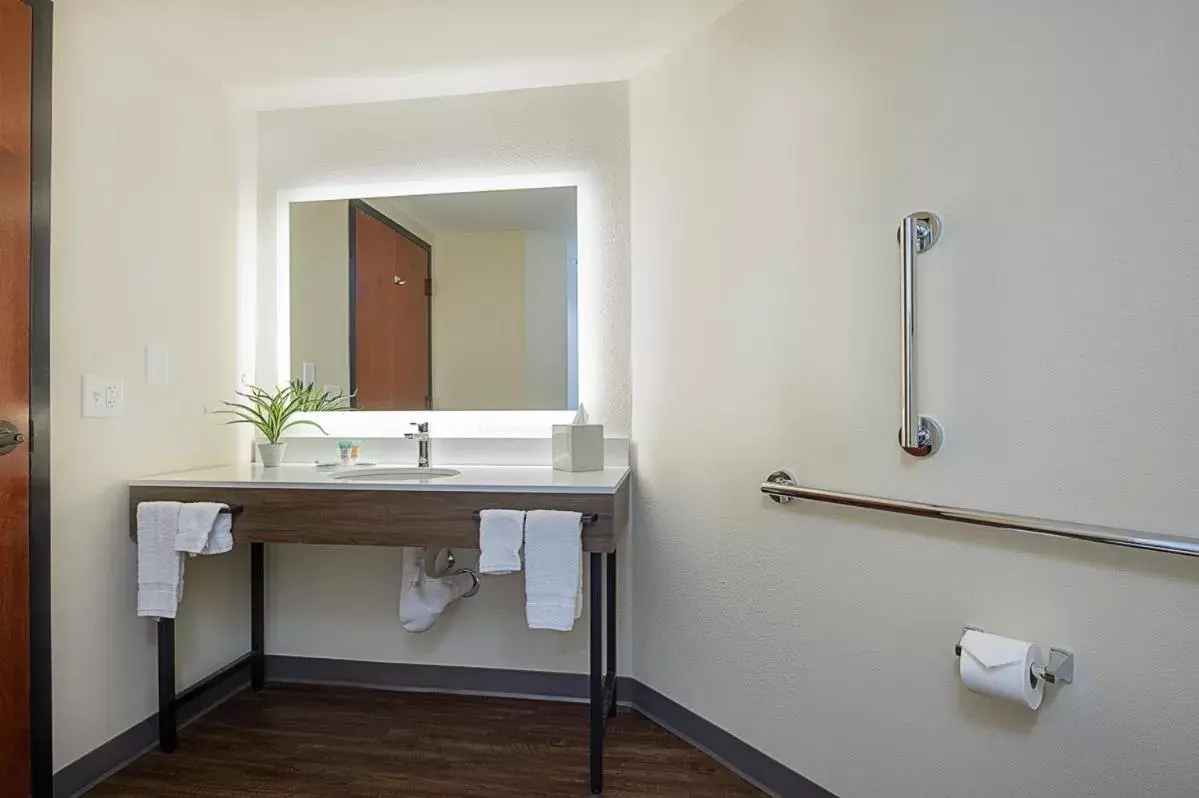 Bathroom in The Portlander Inn and Marketplace