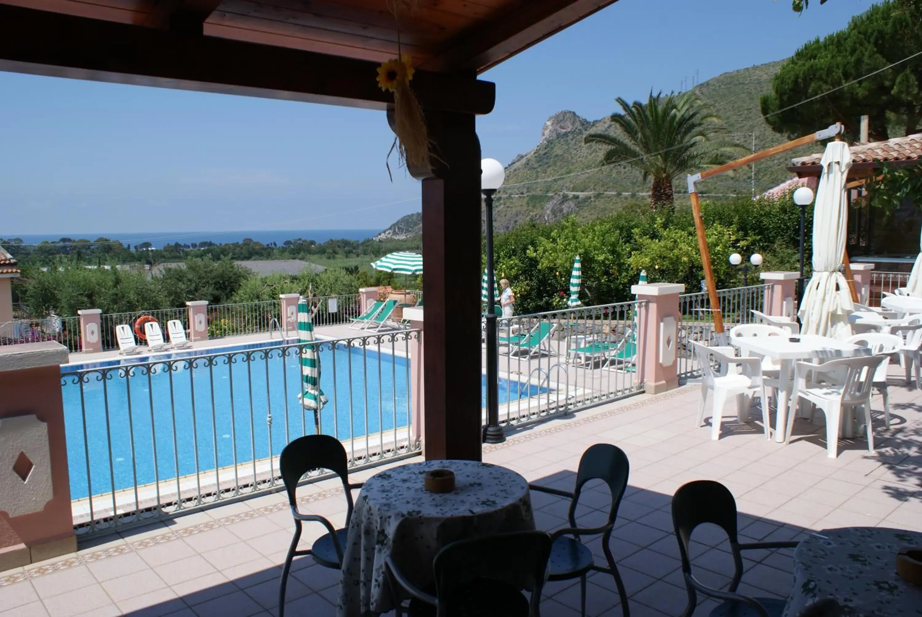 Restaurant/places to eat, Pool View in Hotel Ristorante Borgo La Tana