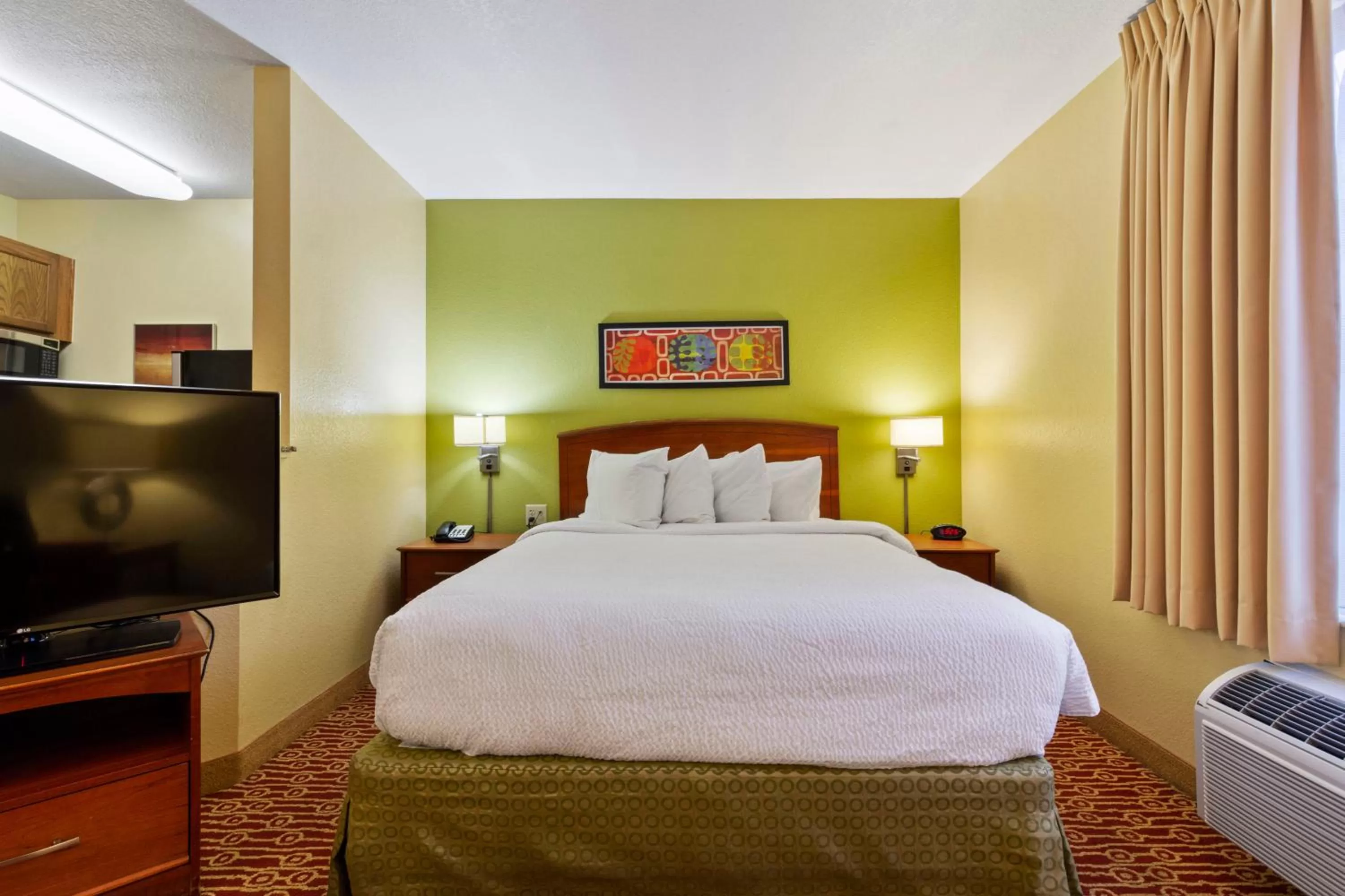 Bed in Extended Stay America Suites - Norfolk - Virginia Beach