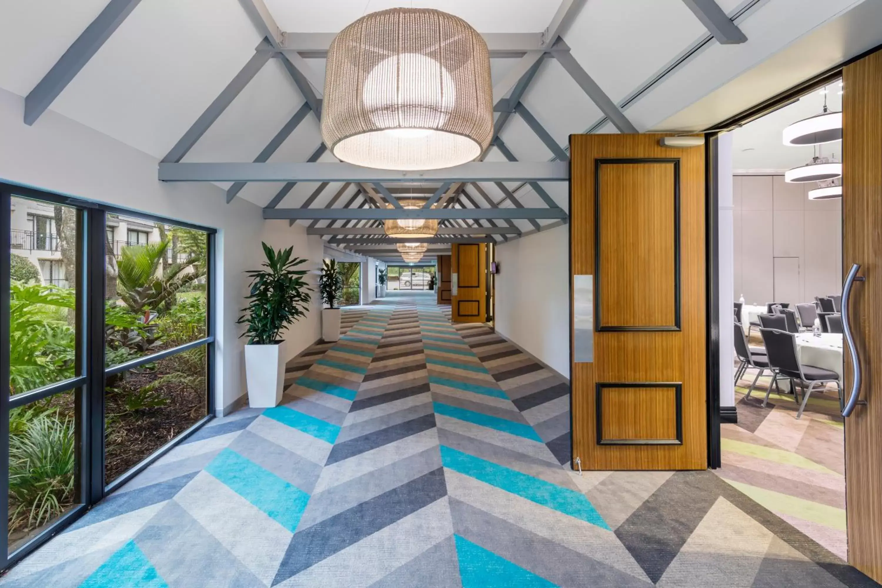 Lobby or reception in Holiday Inn Auckland Airport, an IHG Hotel