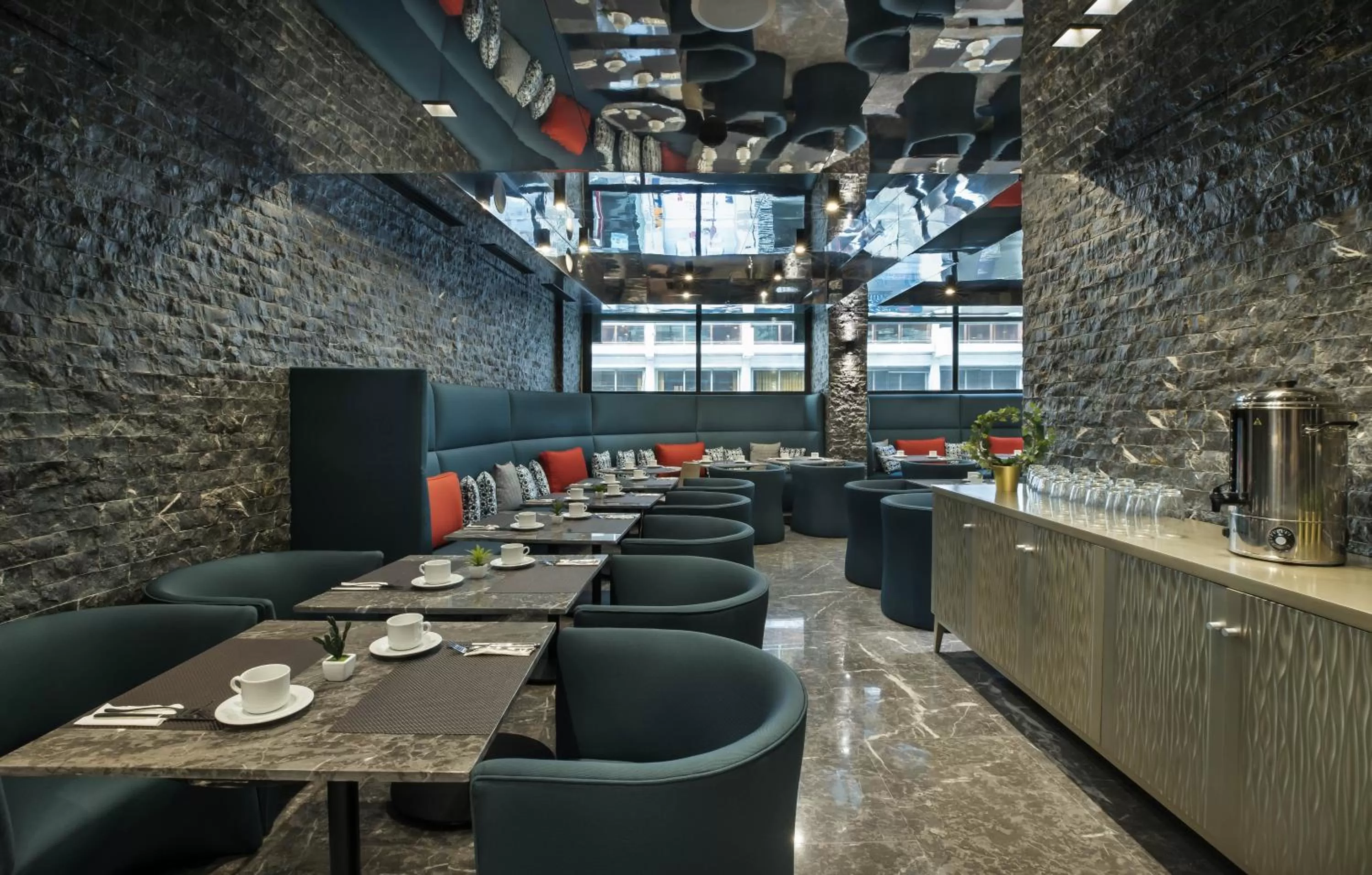 Restaurant/places to eat in ODYSSEE Boutique Hotel Casablanca