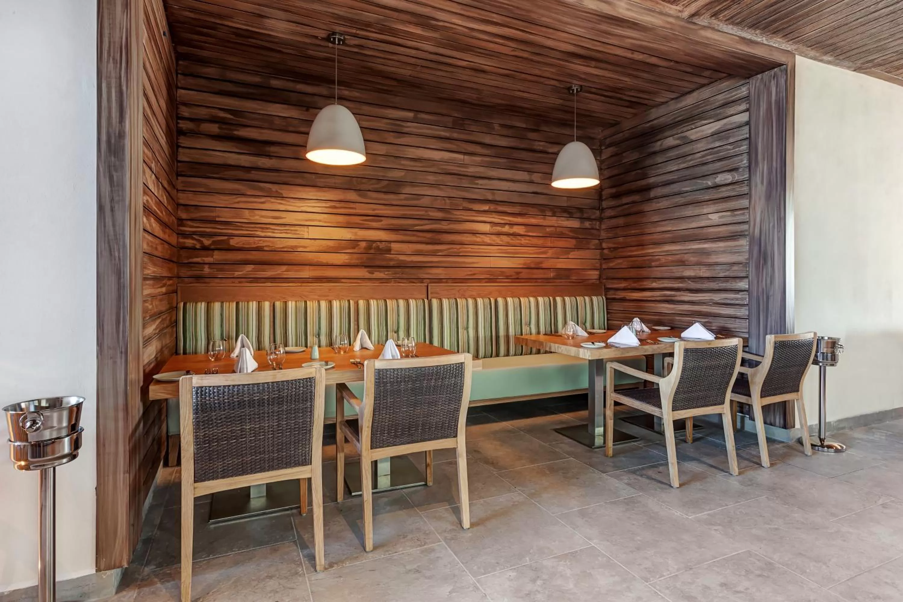 Restaurant/places to eat in Royalton CHIC Cancun, An Autograph Collection All-Inclusive Resort - Adults Only