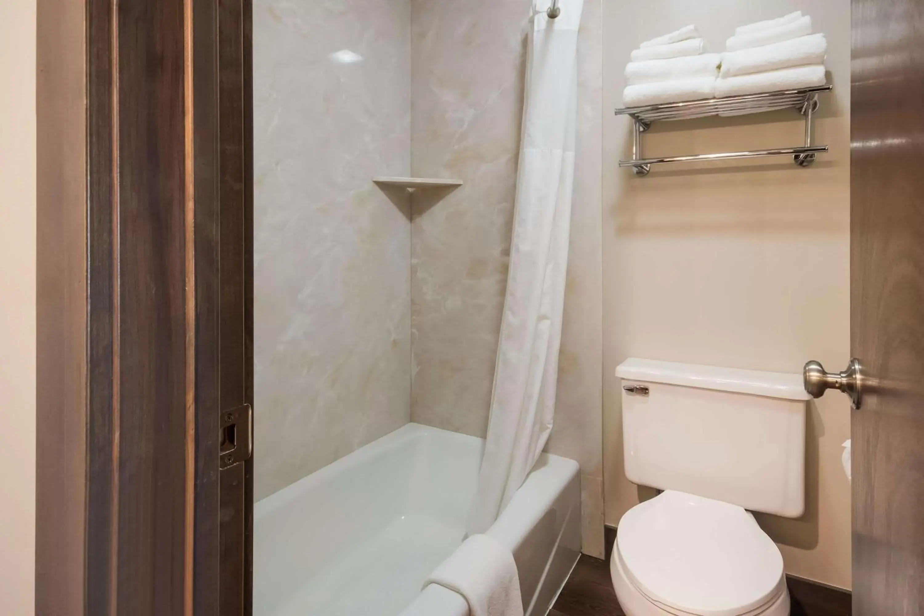 Bathroom in SureStay Plus Hotel by Best Western Rexburg