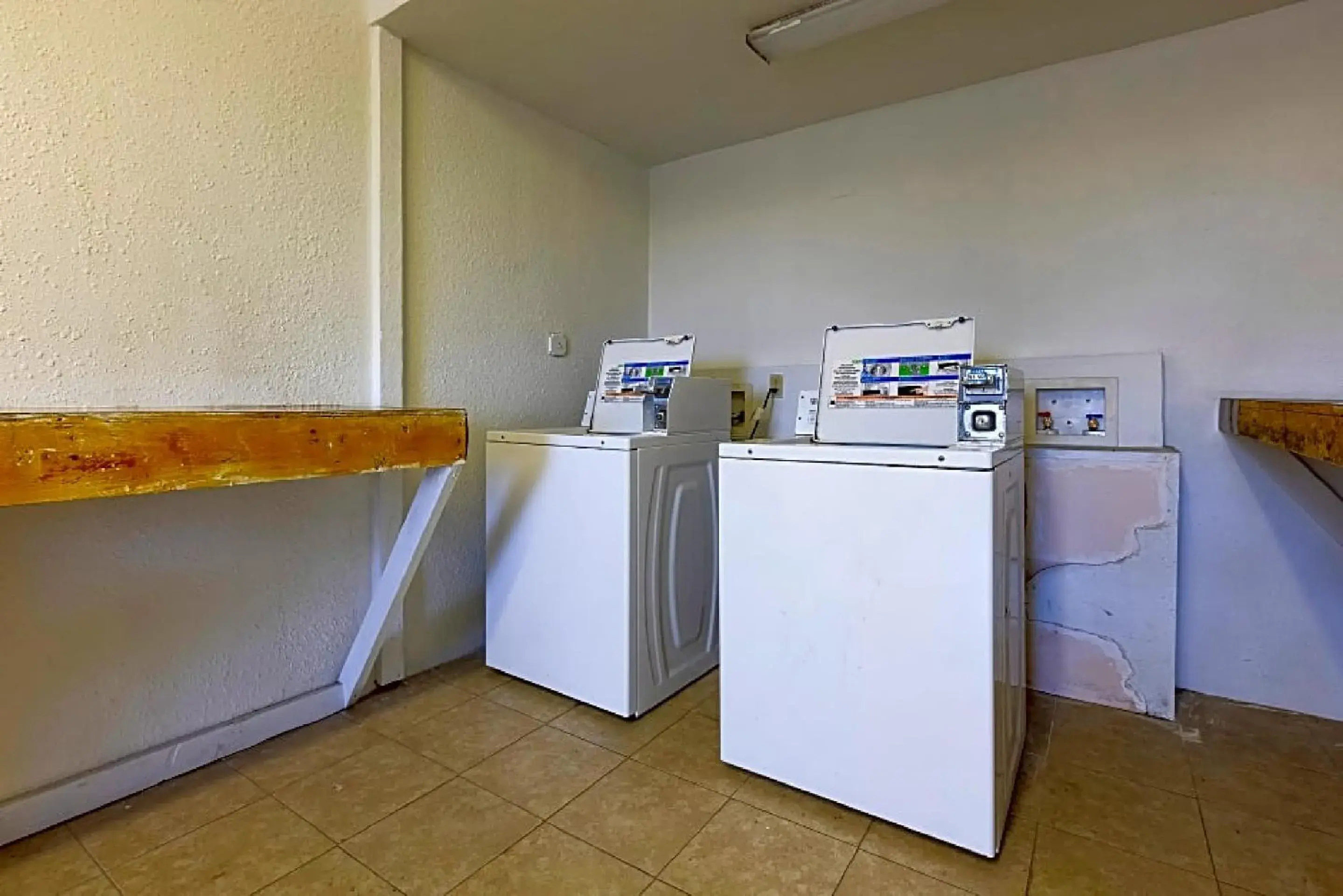laundry, Kitchen/Kitchenette in OYO Hotel Kingsville - Hwy 77