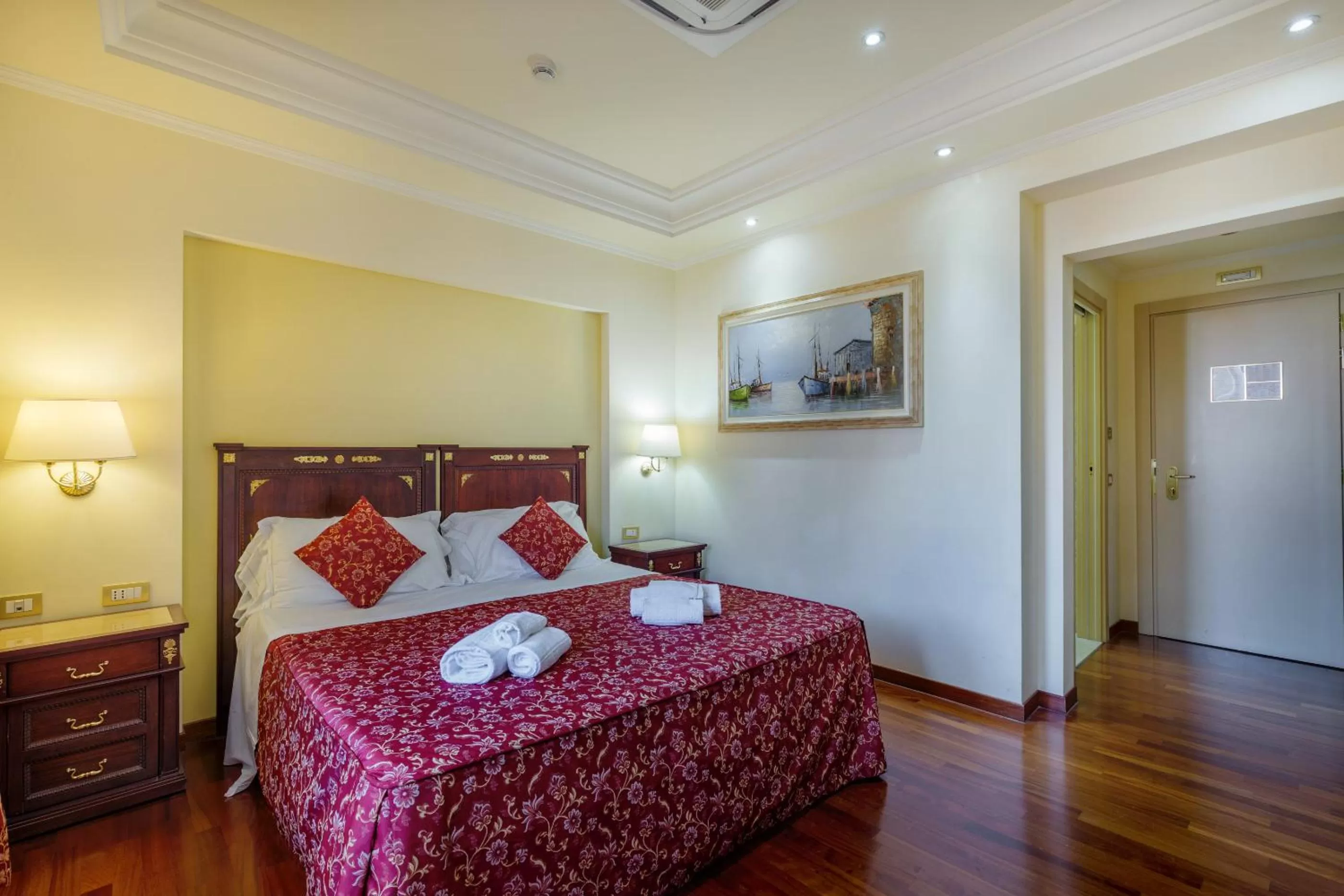 Standard Double Room (1 Adult) in Hotel Panorama