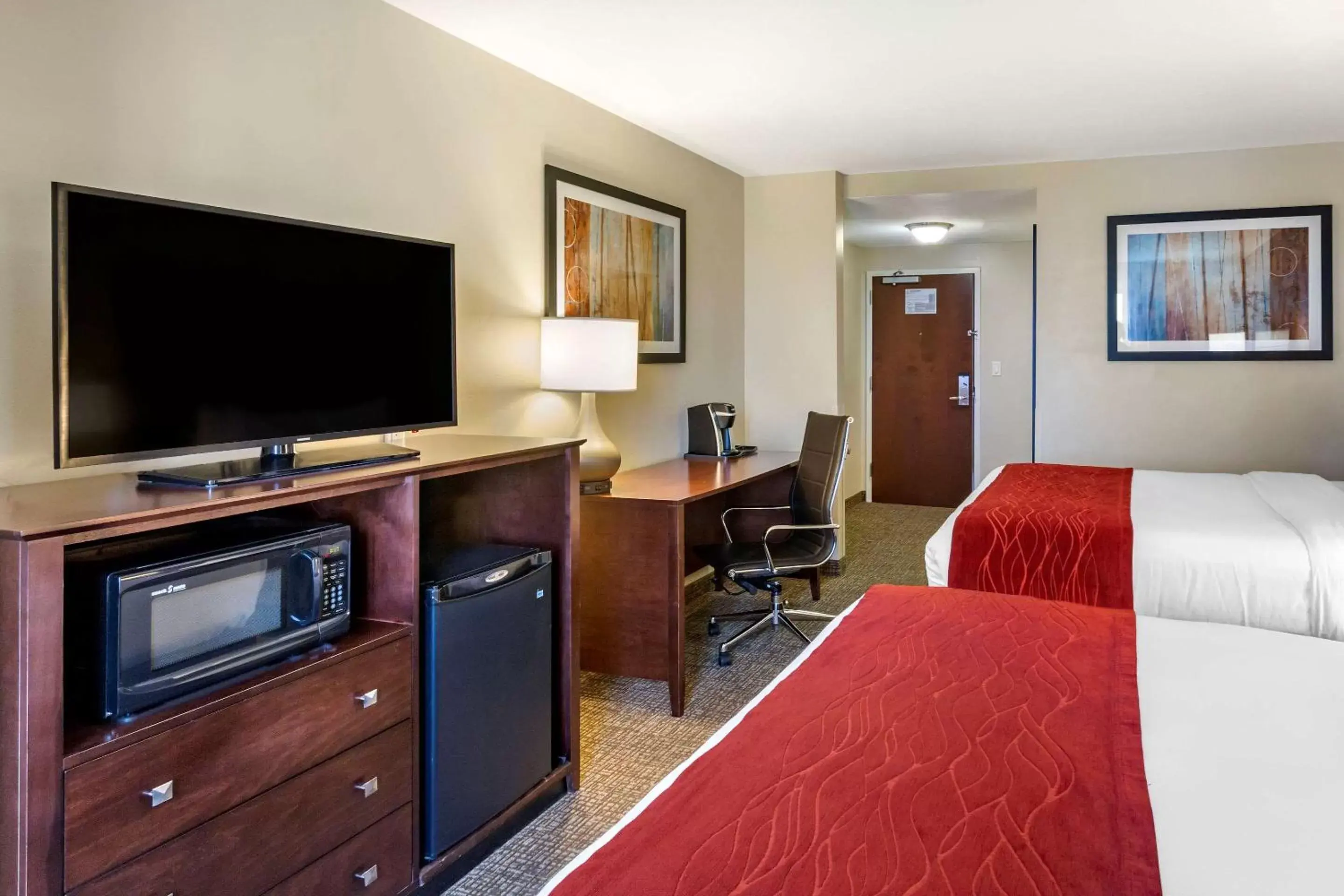 Photo of the whole room, TV/Entertainment Center in Comfort Inn & Suites Tooele-Salt Lake City