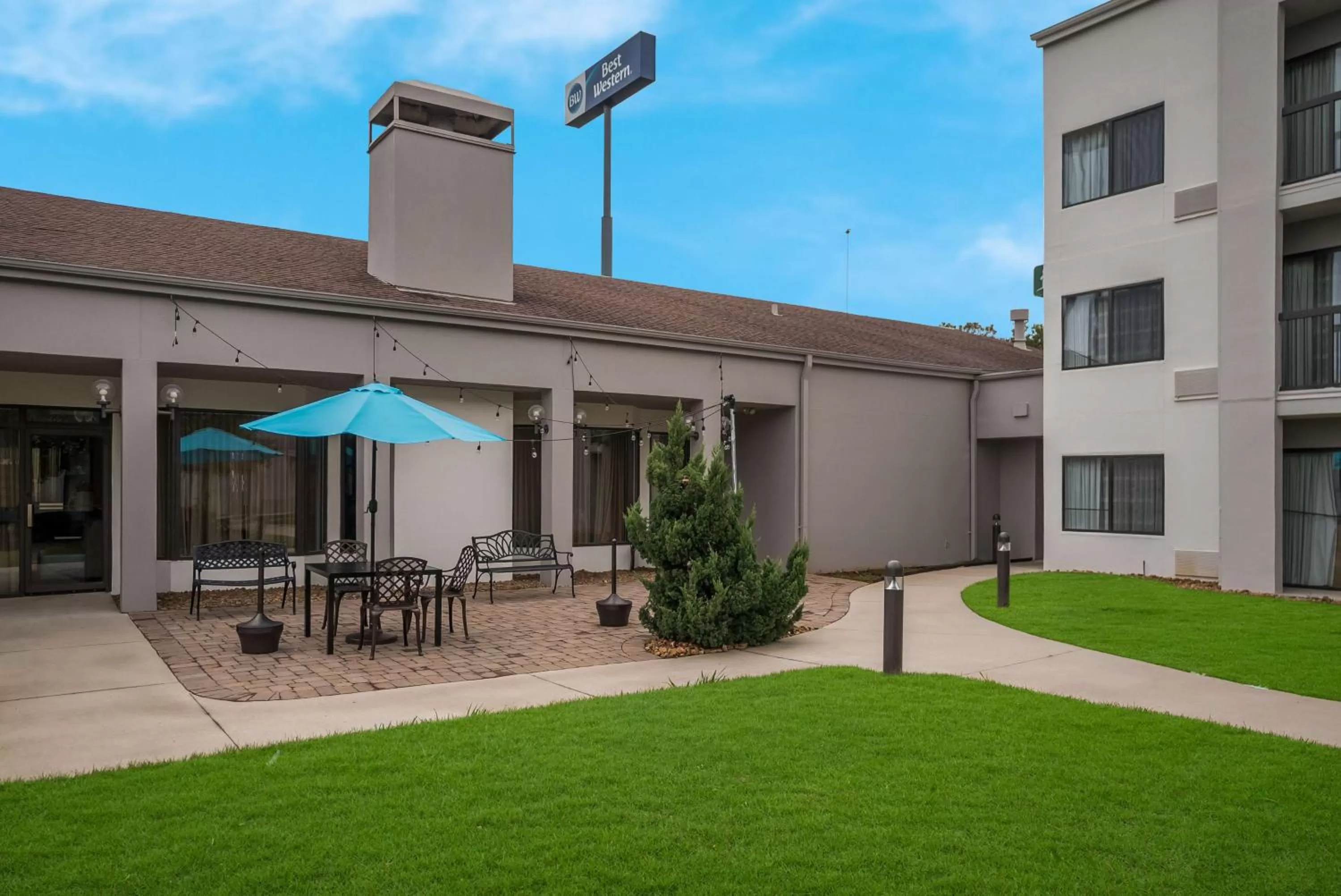 Property building in Best Western Spartanburg Northwest