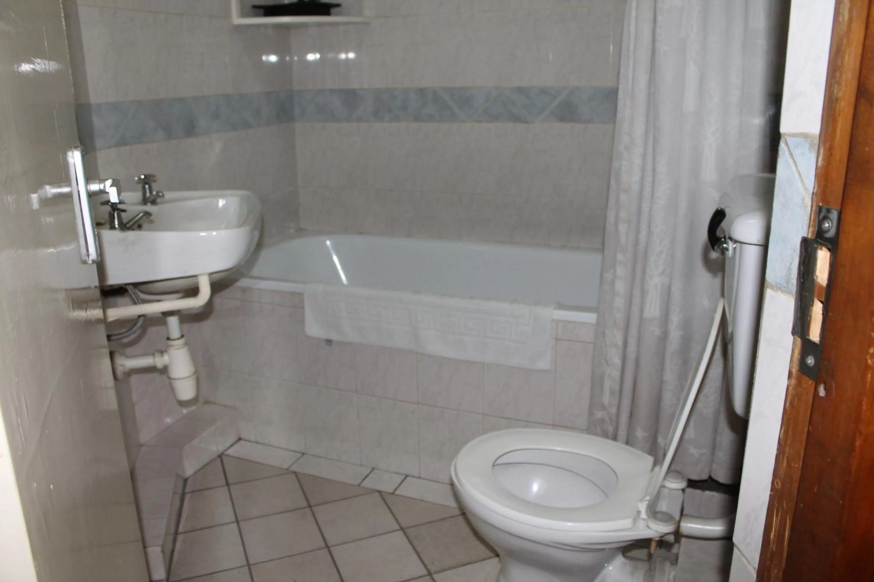 Bathroom in The Oakwood Hotel