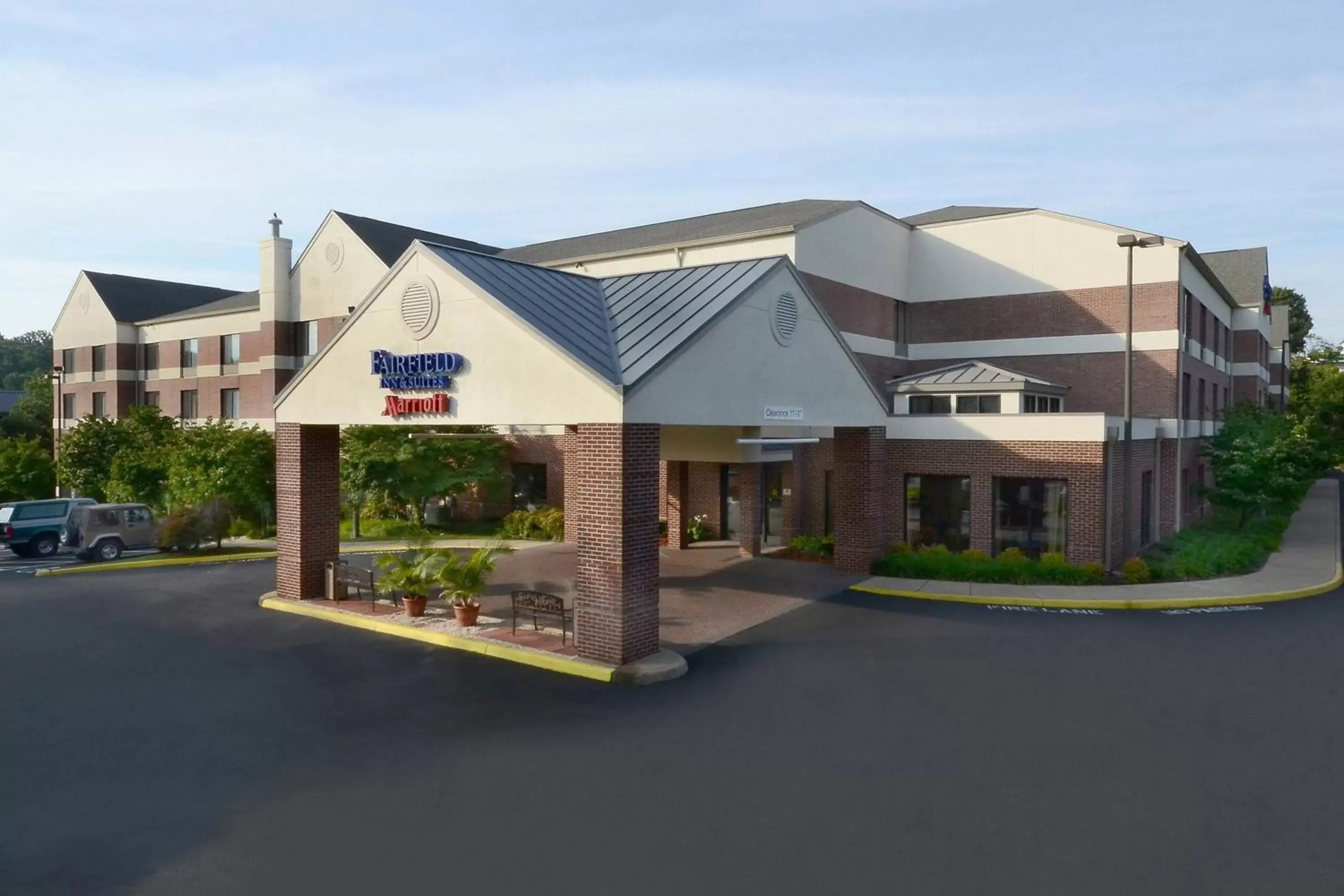 Property Building in Fairfield Inn & Suites by Marriott Charlottesville North