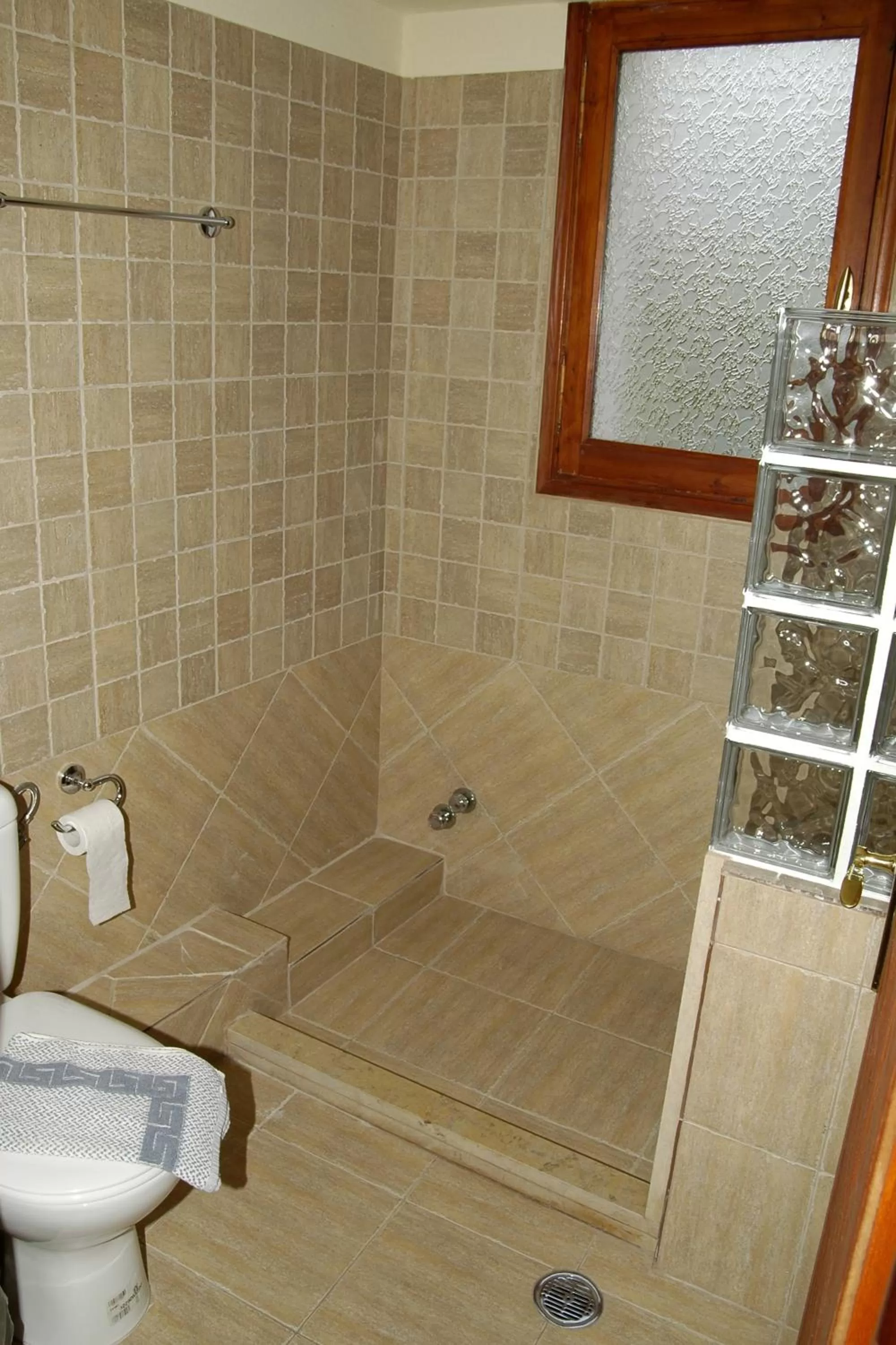 Bathroom in Filoxenia Studios