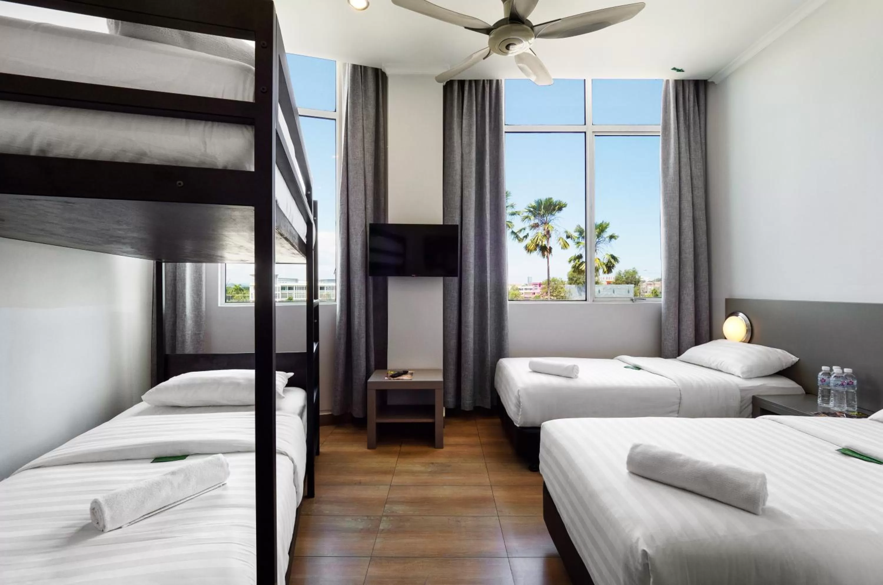 bunk bed, Bed in Tune Hotel - 1Borneo Kota Kinabalu