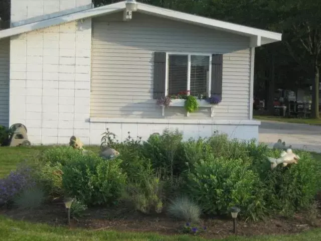 Facade/entrance, Property Building in White Caps Motel