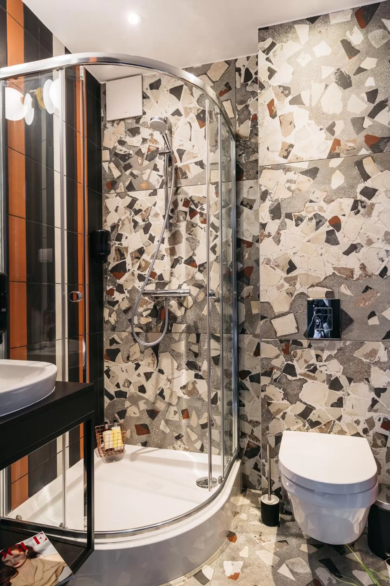 Shower, Bathroom in Estery12 by Loft Affair