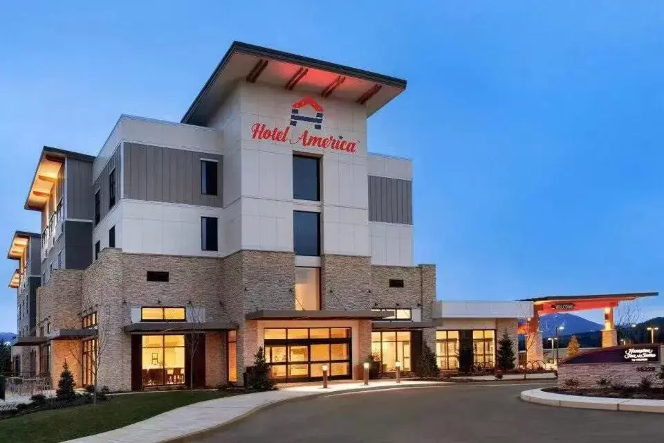 Property building in Snoqualmie Inn by Hotel America Property building in Snoqualmie Inn by Hotel America