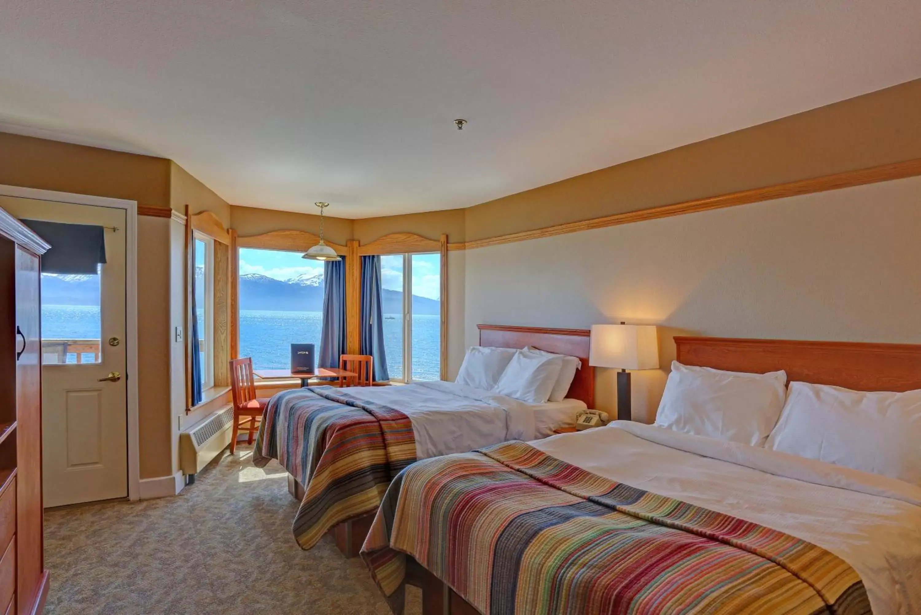 Standard Twin Room with Sea View in Land's End Resort