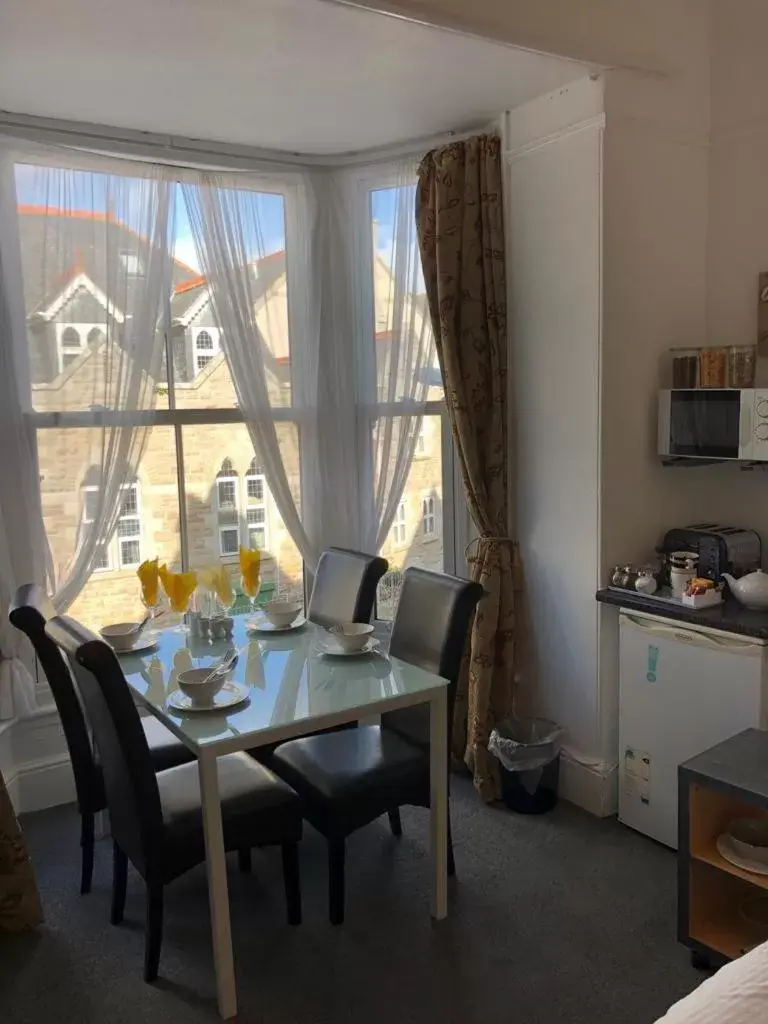 Dining Area in Duporth Guest House