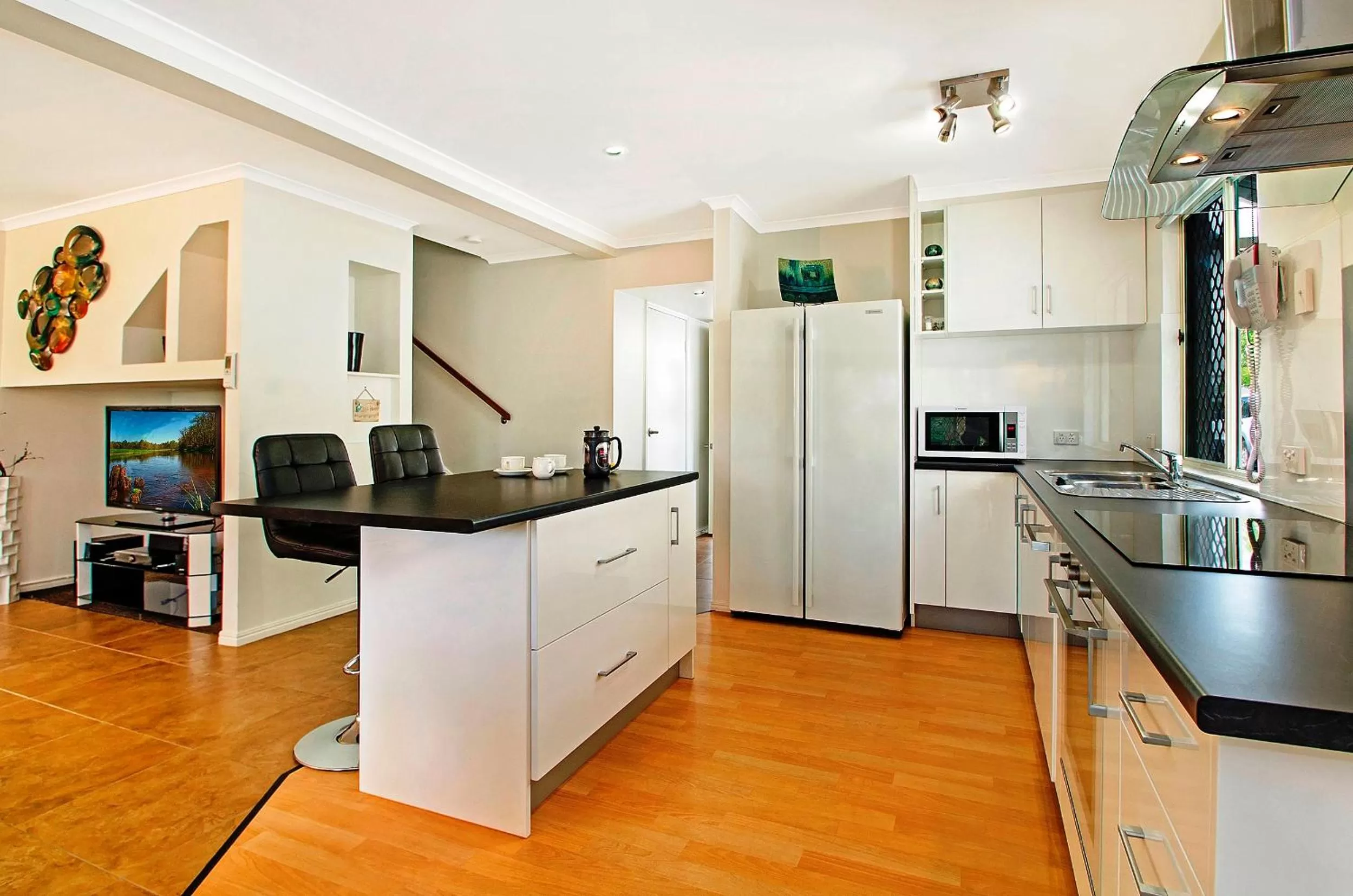 Kitchen or kitchenette in Ivory Palms Resort Noosa
