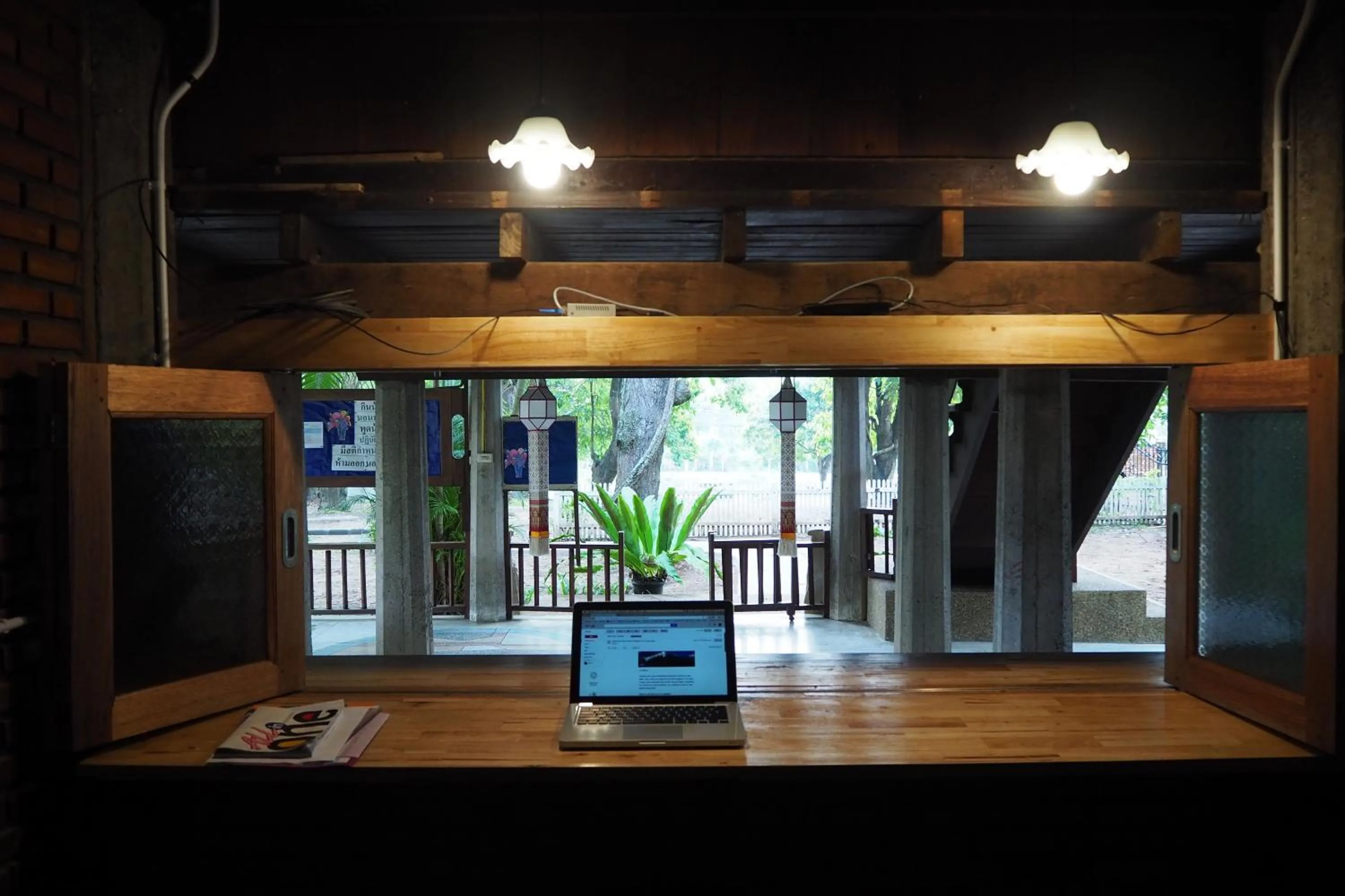 Communal lounge/ TV room in Insight Hostel