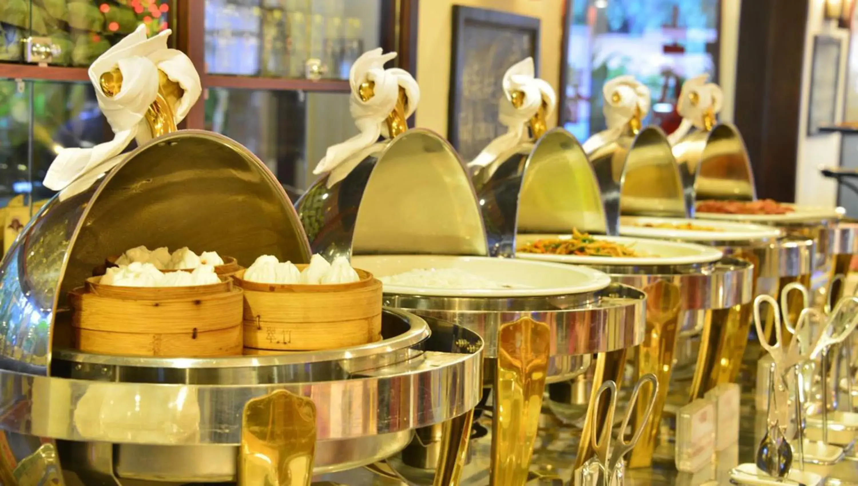 Food and drinks in Almond Hotel Sothearos Food and drinks in Almond Hotel Sothearos