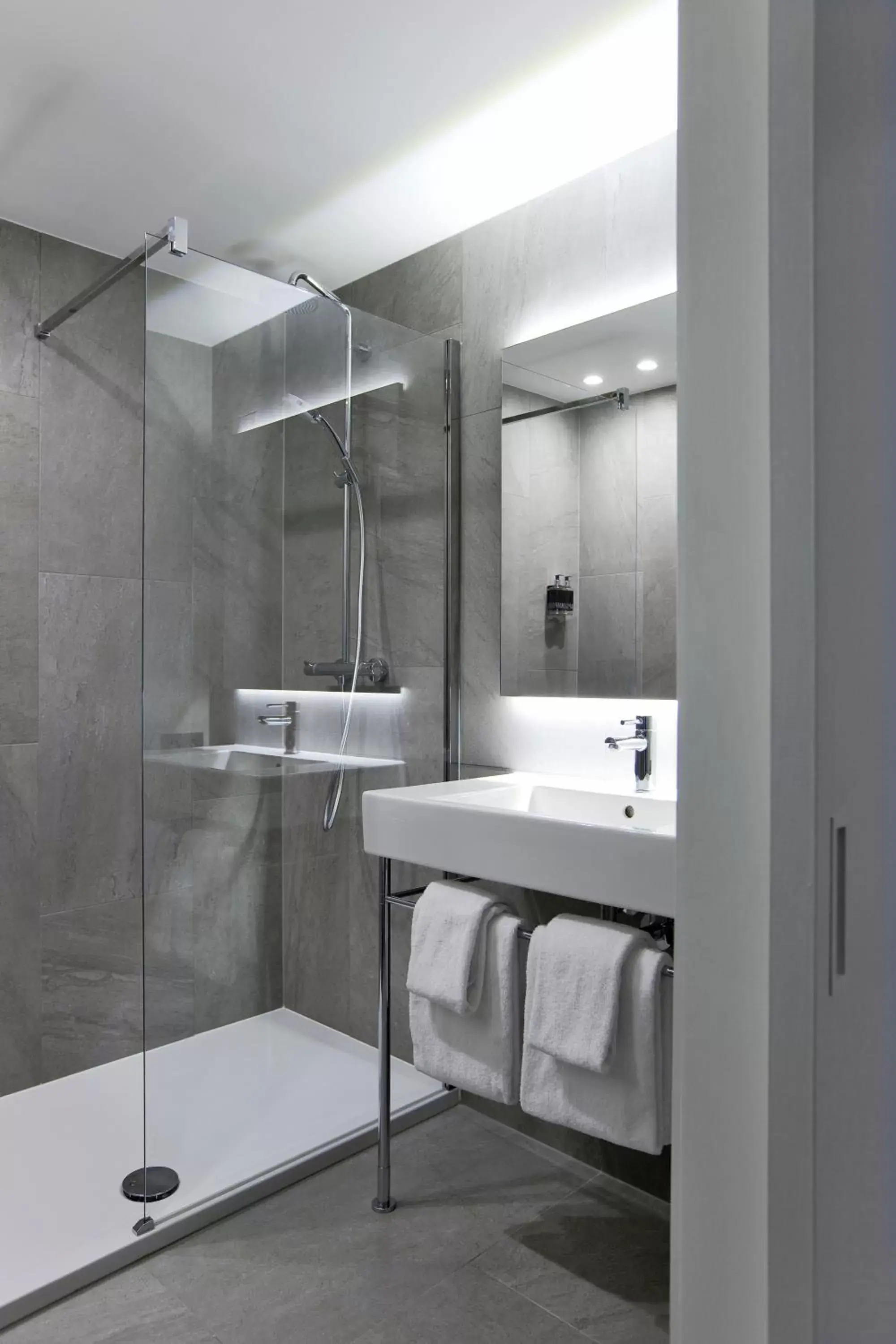 Shower, Bathroom in Mercure Antwerp City South