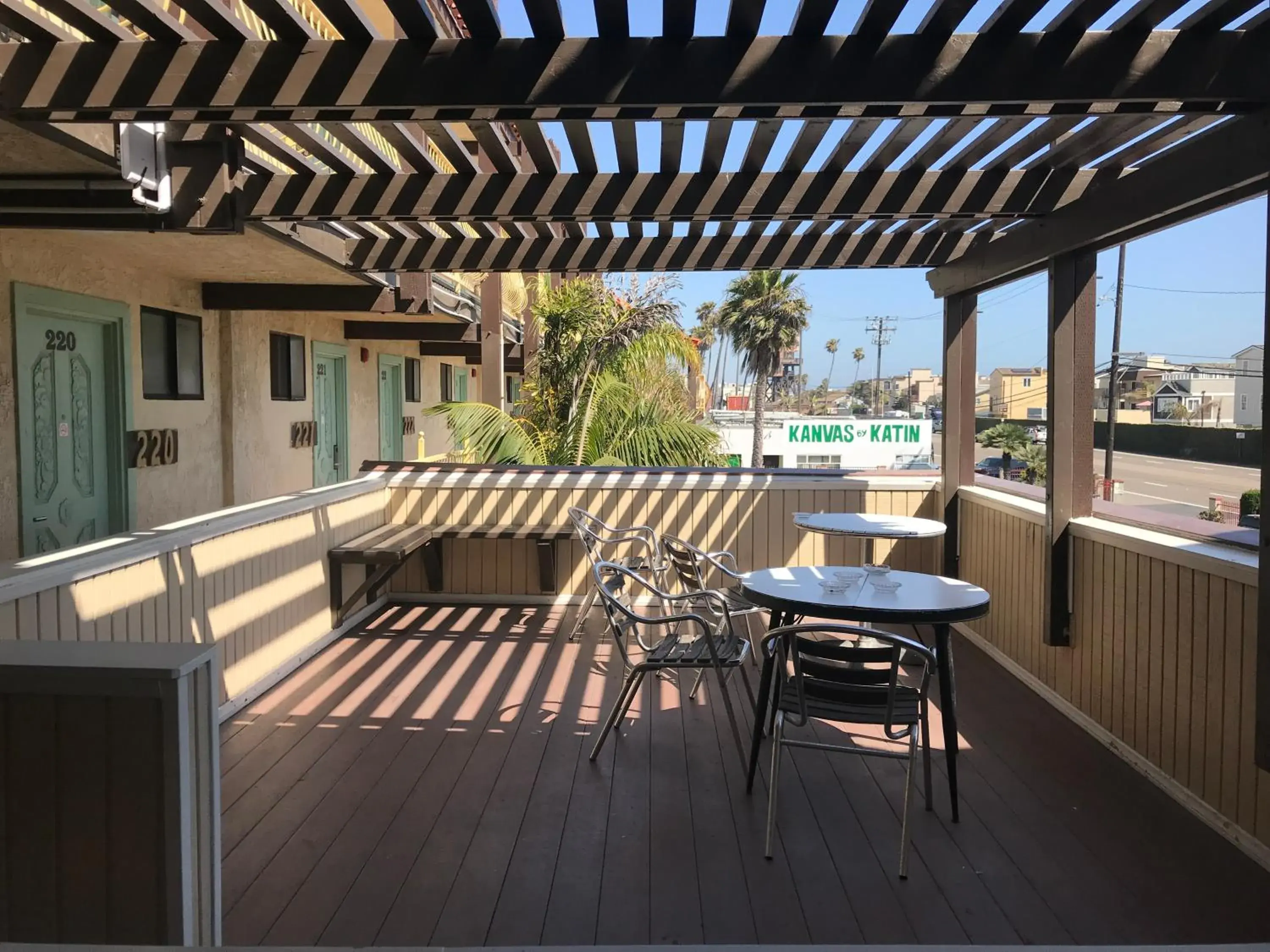 Patio, Balcony/Terrace in 777 Motor Inn