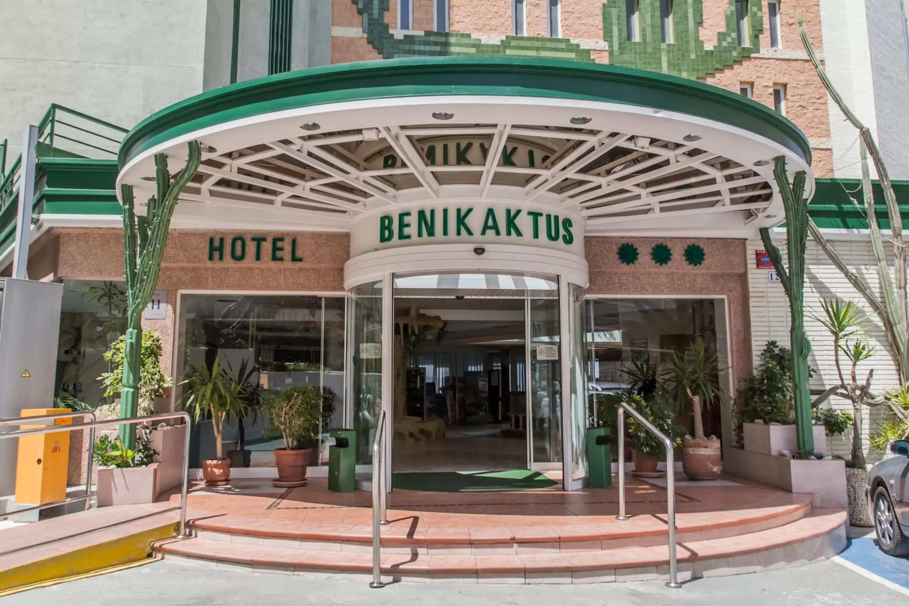 Facade/entrance in Hotel Benikaktus