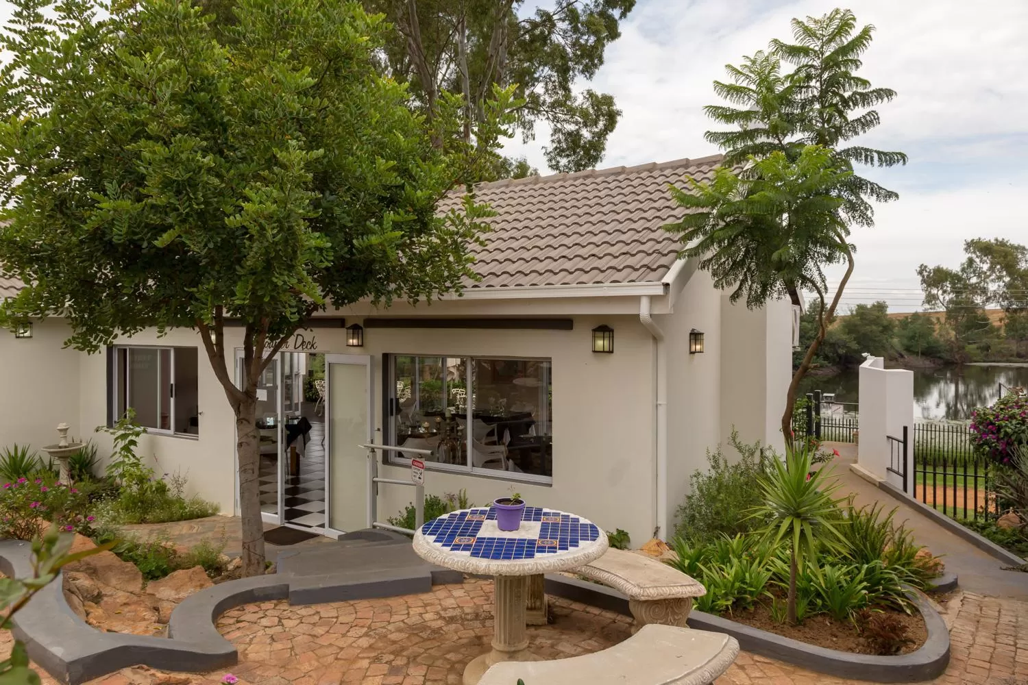 Property building in Bri-Shel Manor B&B