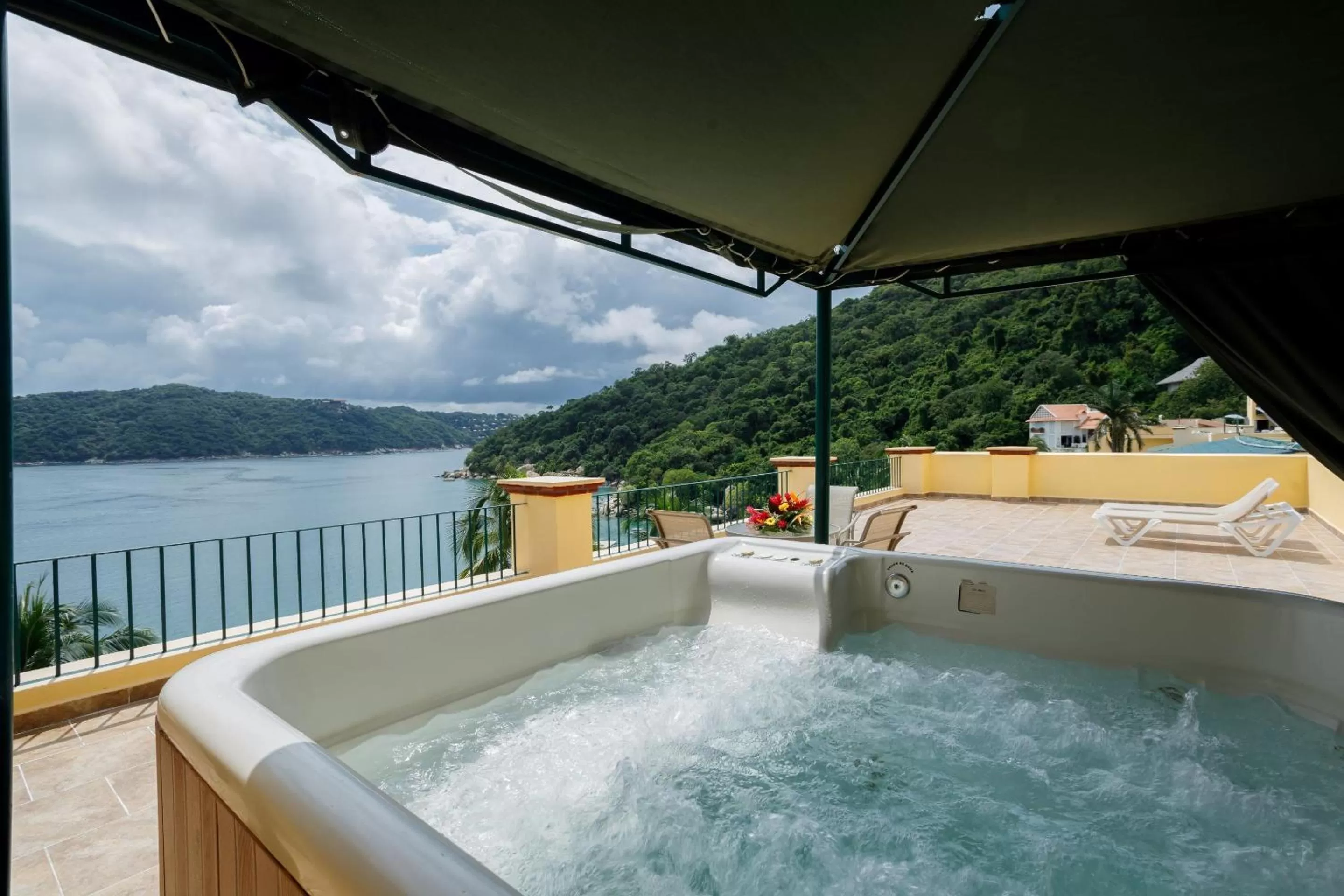 Suite Real in Camino Real Acapulco Diamante