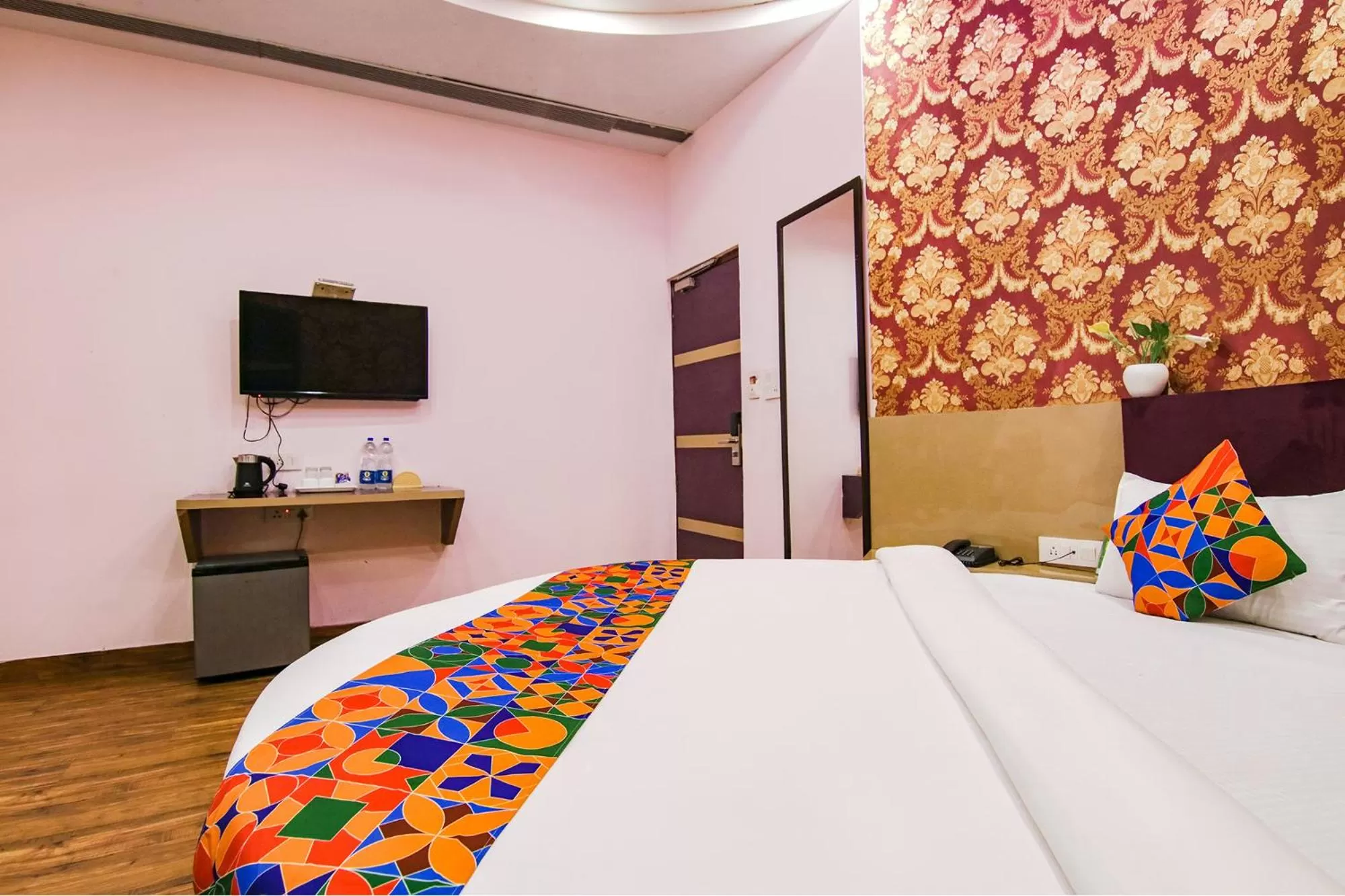 Bed in FabHotel Sallow Grand